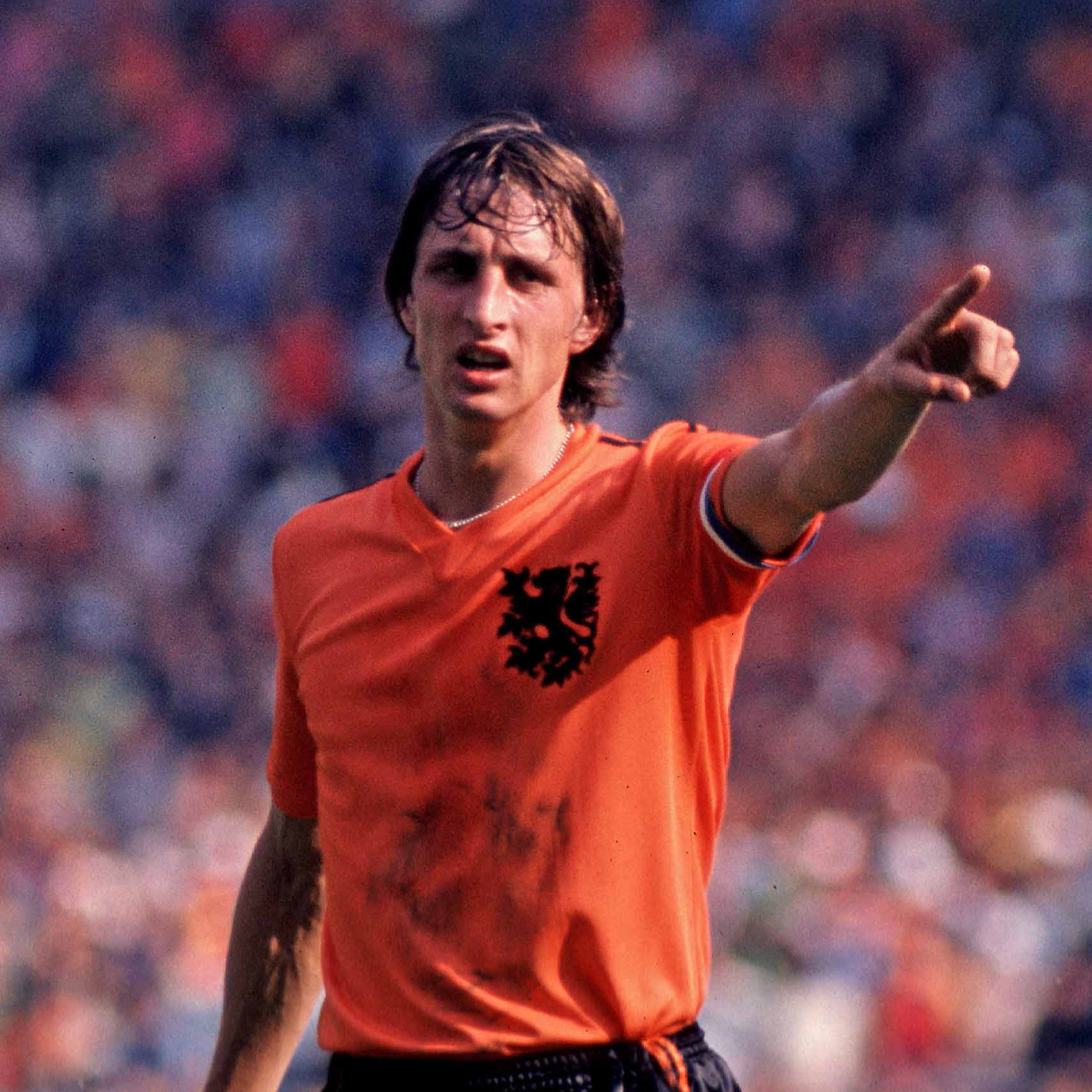 Ngũ đại tông sư thế giới bóng đá: Chỉ mình Cruyff là thánh - Ảnh 1.