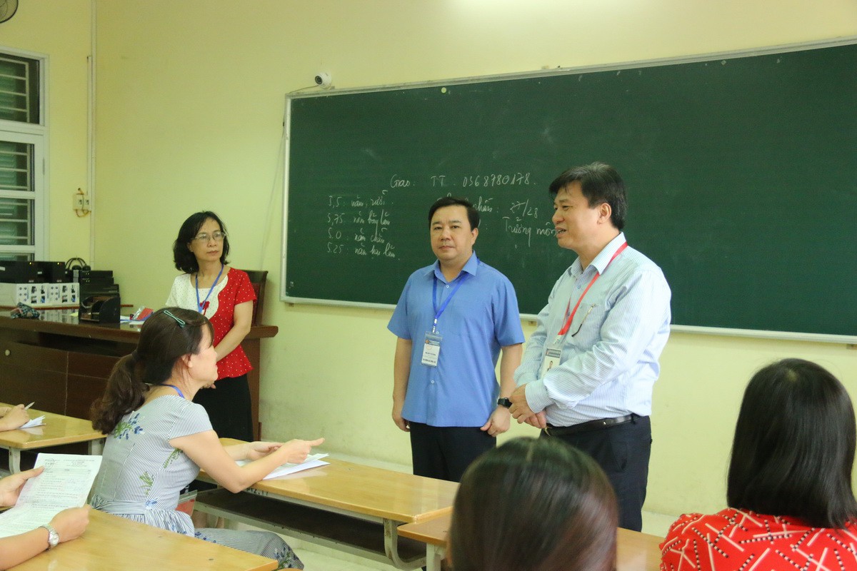 Chấm thi THPT quốc gia 2019: Nhanh nhưng không vội - Ảnh 3. Chấm thi THPT quốc gia 2019: Nhanh nhưng không vội - Ảnh 3.