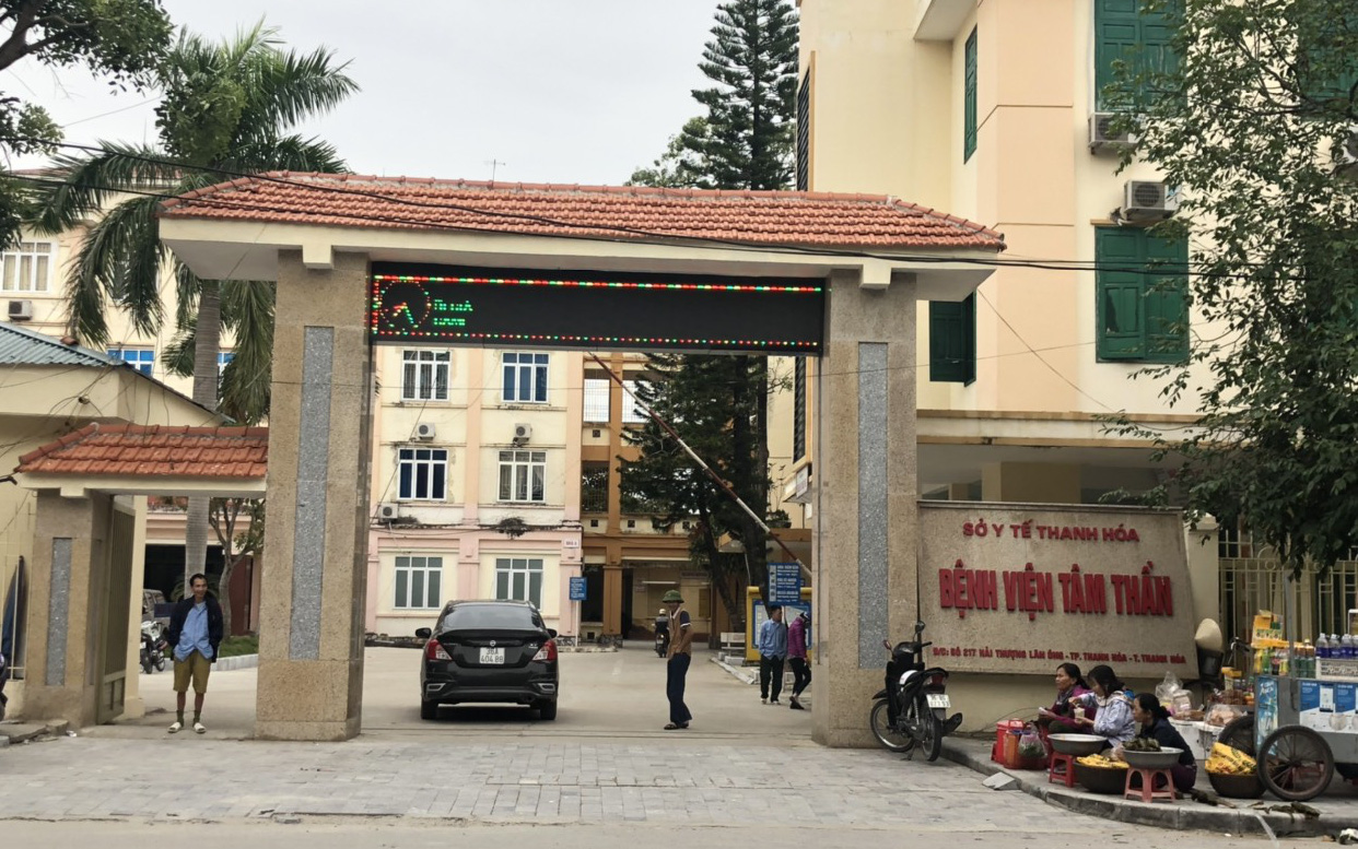 Cựu giám đốc Bệnh viện Da liễu Thái Bình lãnh 2 năm tù vì tuồn thuốc bên ngoài vào bán- Ảnh 2. Tuồn thuốc ra ngoài bán lấy tiền chia nhau, 5 cựu bác sĩ, điều dưỡng viên lãnh án