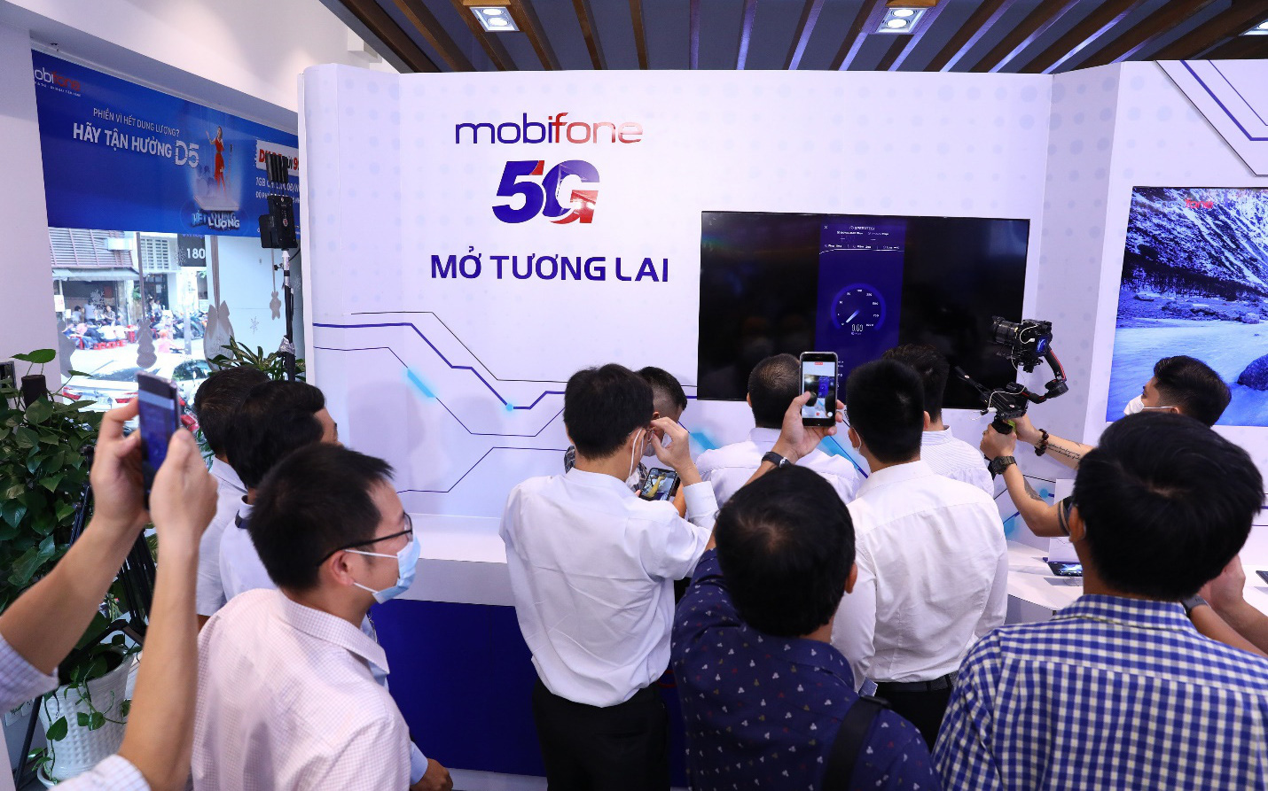 Tốc độ download mạng 5G MobiFone: "lập đỉnh" với hơn 1,7Gbps