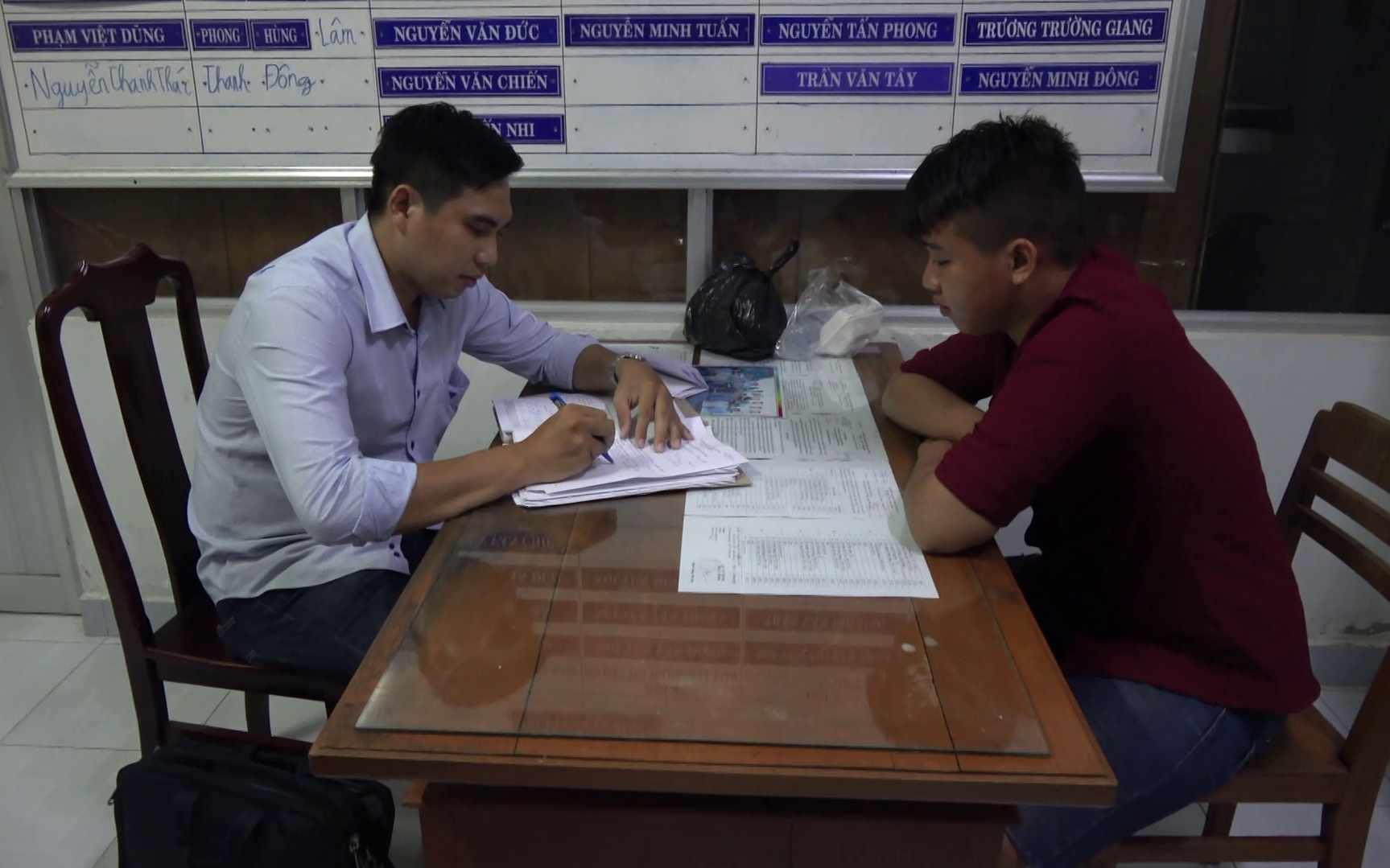 Truy tố nam công nhân đốt sản phẩm làm cháy công ty- Ảnh 2. Khởi tố vụ nam công nhân đốt sản phẩm 'xem có cháy không' rốt cuộc cháy luôn công ty