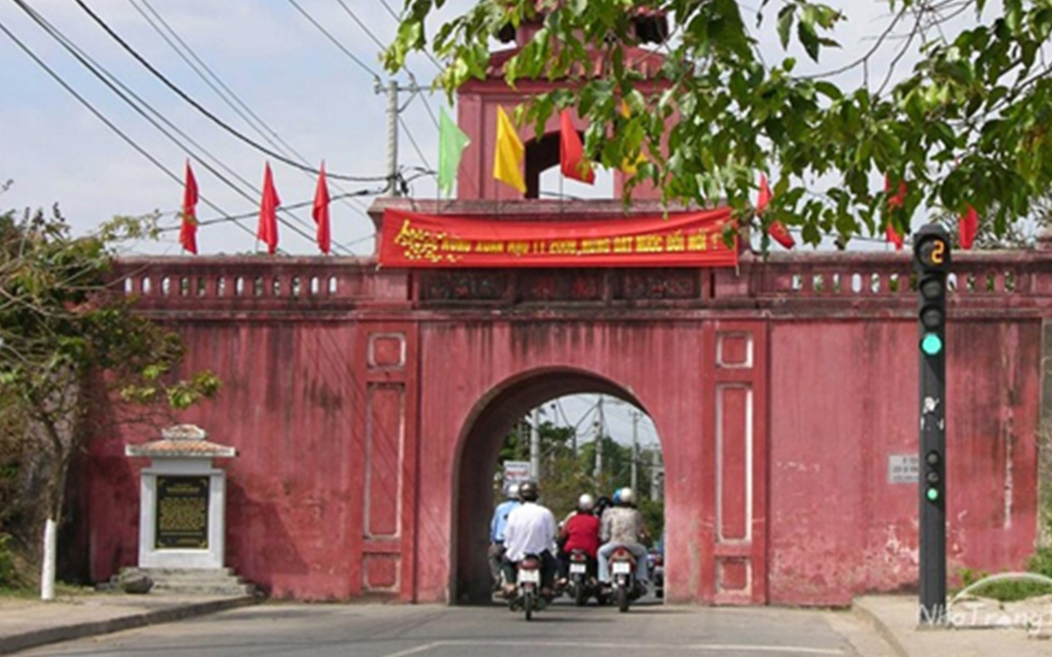 Khánh Hòa sẽ trùng tu thành cổ Diên Khánh kinh phí 167 tỉ đồng- Ảnh 2. Về thăm bảo vật Diên Khánh