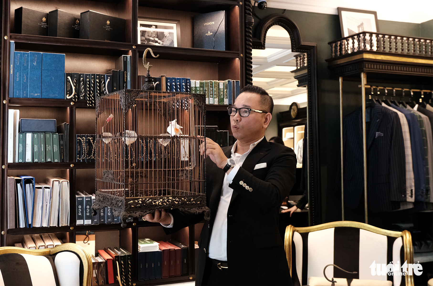 Chiêm ngưỡng chào mào bạch vương độc nhất vô nhị, giá nửa tỉ không bán - Ảnh 3. Chiêm ngưỡng chào mào bạch vương độc nhất vô nhị, giá nửa tỉ không bán - Ảnh 3.