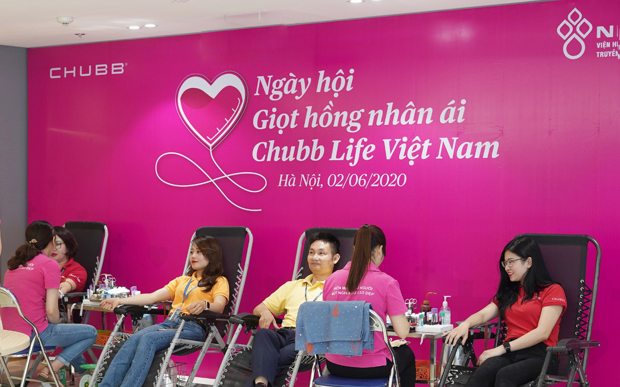 Phú Nhuận: Trao tặng hơn 500 triệu đồng cho các hộ dân có hoàn cảnh khó khăn- Ảnh 9. Chubb Life Việt Nam chung tay vì cộng đồng