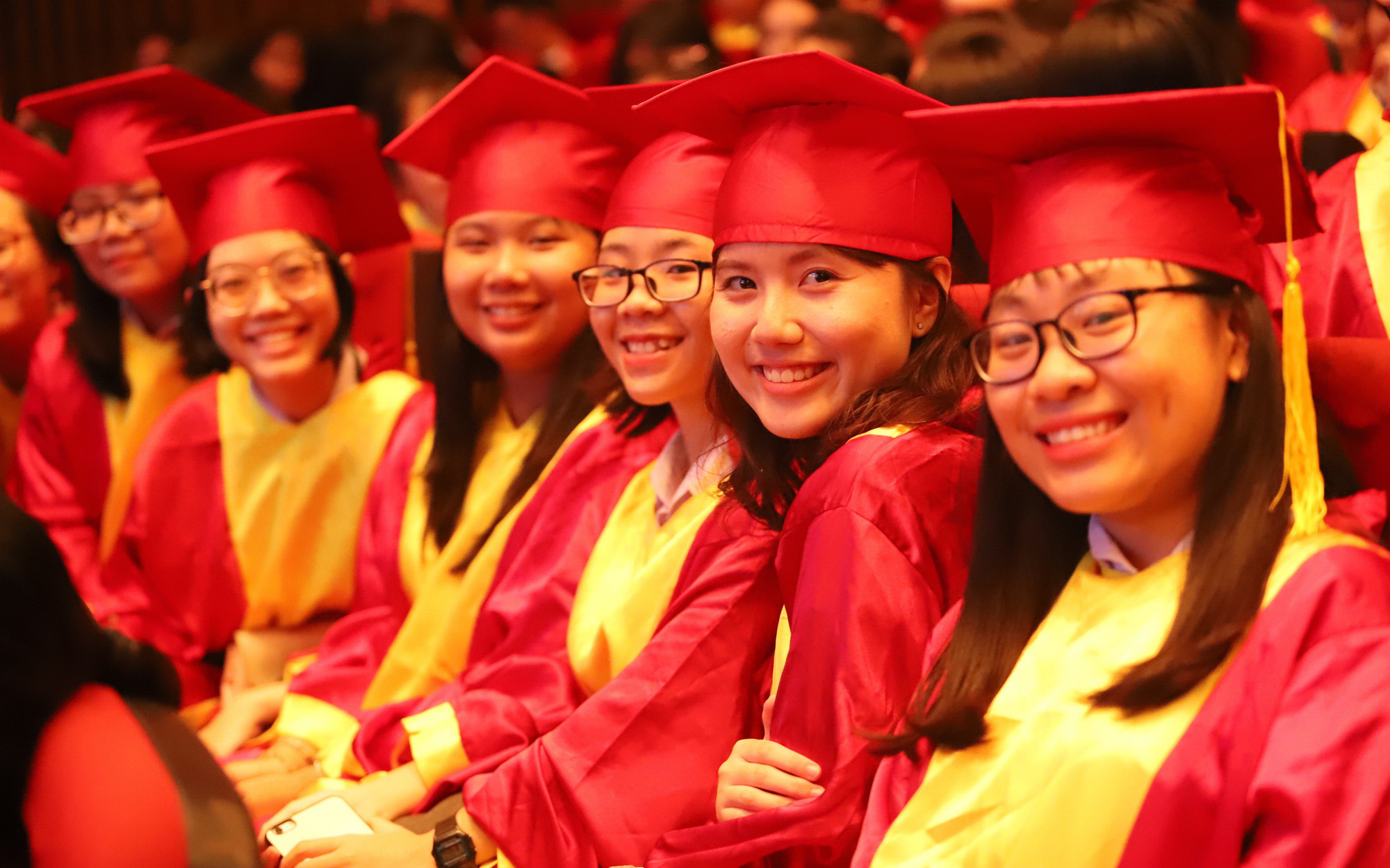 Con vừa trưởng thành, cha mẹ lại hoang mang- Ảnh 2. Khi con bước vào tuổi trưởng thành