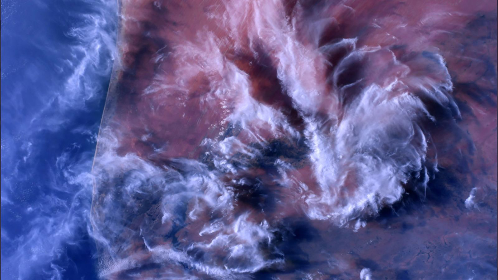 1 июля 2009. НАСА 2004. Ураган из космоса. Снимки НАСА. Космические снимки НАСА.