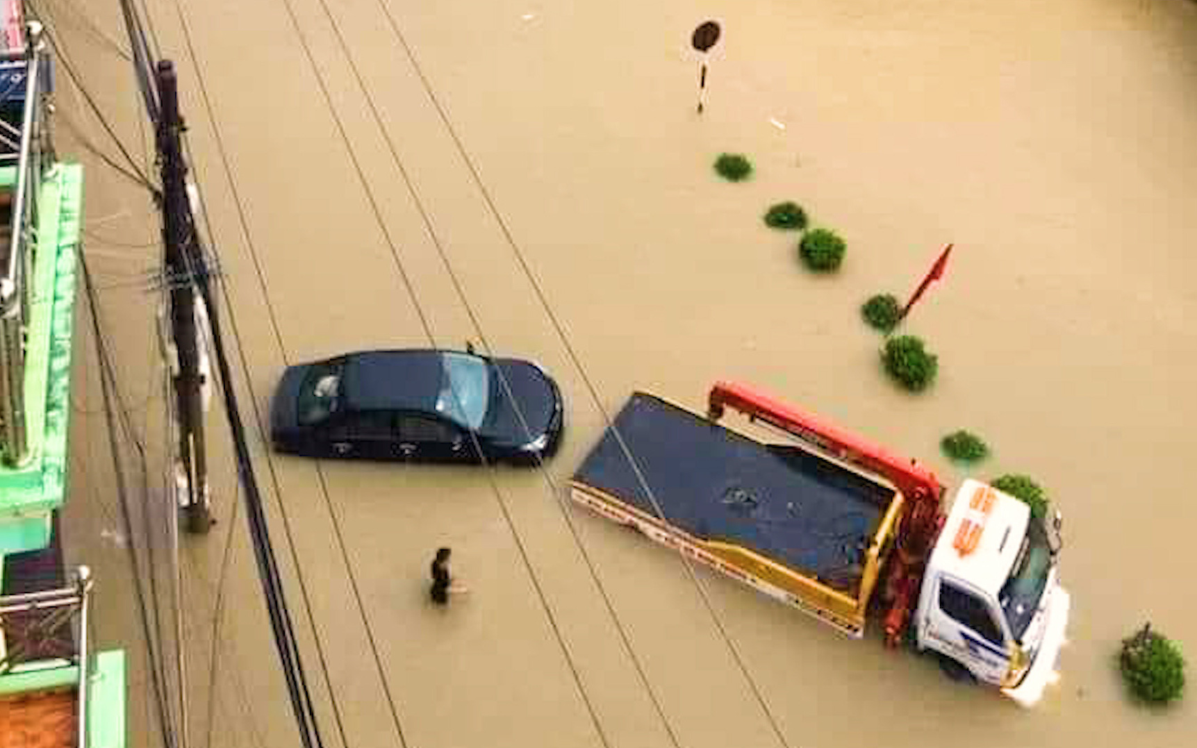 Vừa nâng cấp hệ thống thoát nước, TP Điện Biên Phủ ngập như sông sau mưa lớn
