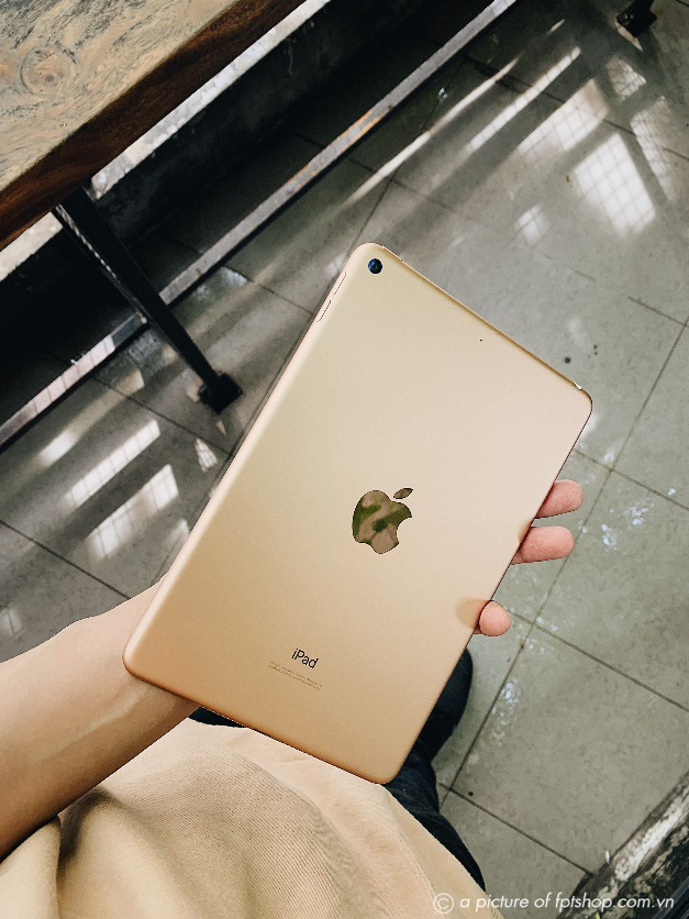 Chào năm học mới, FPT Shop giảm đến 7 triệu cho loạt sản phẩm Apple chính hãng - Ảnh 1. Chào năm học mới, FPT Shop giảm đến 7 triệu cho loạt sản phẩm Apple chính hãng - Ảnh 1.