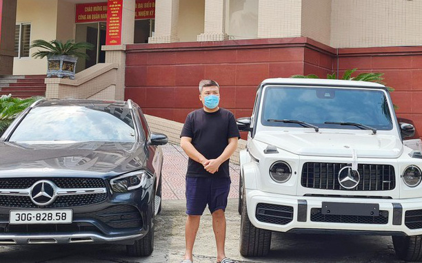 'Trùm' đường dây đánh bạc nghìn tỉ Nguyễn Minh Thành sắp hầu tòa- Ảnh 4. Phá đường dây bài bạc trên mạng, thu giữ nhiều xe sang, tiền mặt chục tỉ