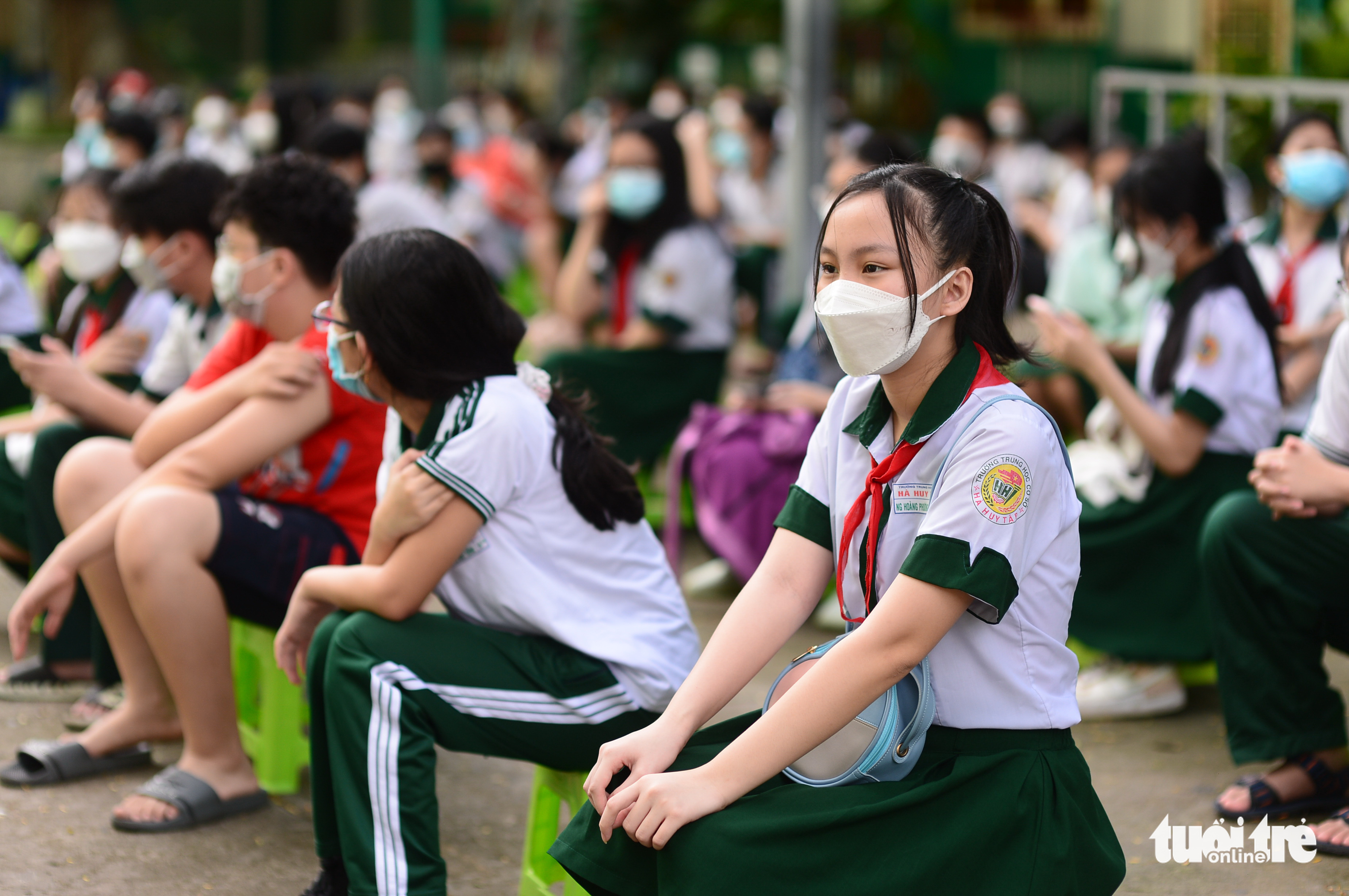 Còn gì vui hơn những giờ lên lớp được nghe trò trả bài, nhìn trò chăm chú học - Ảnh 1.