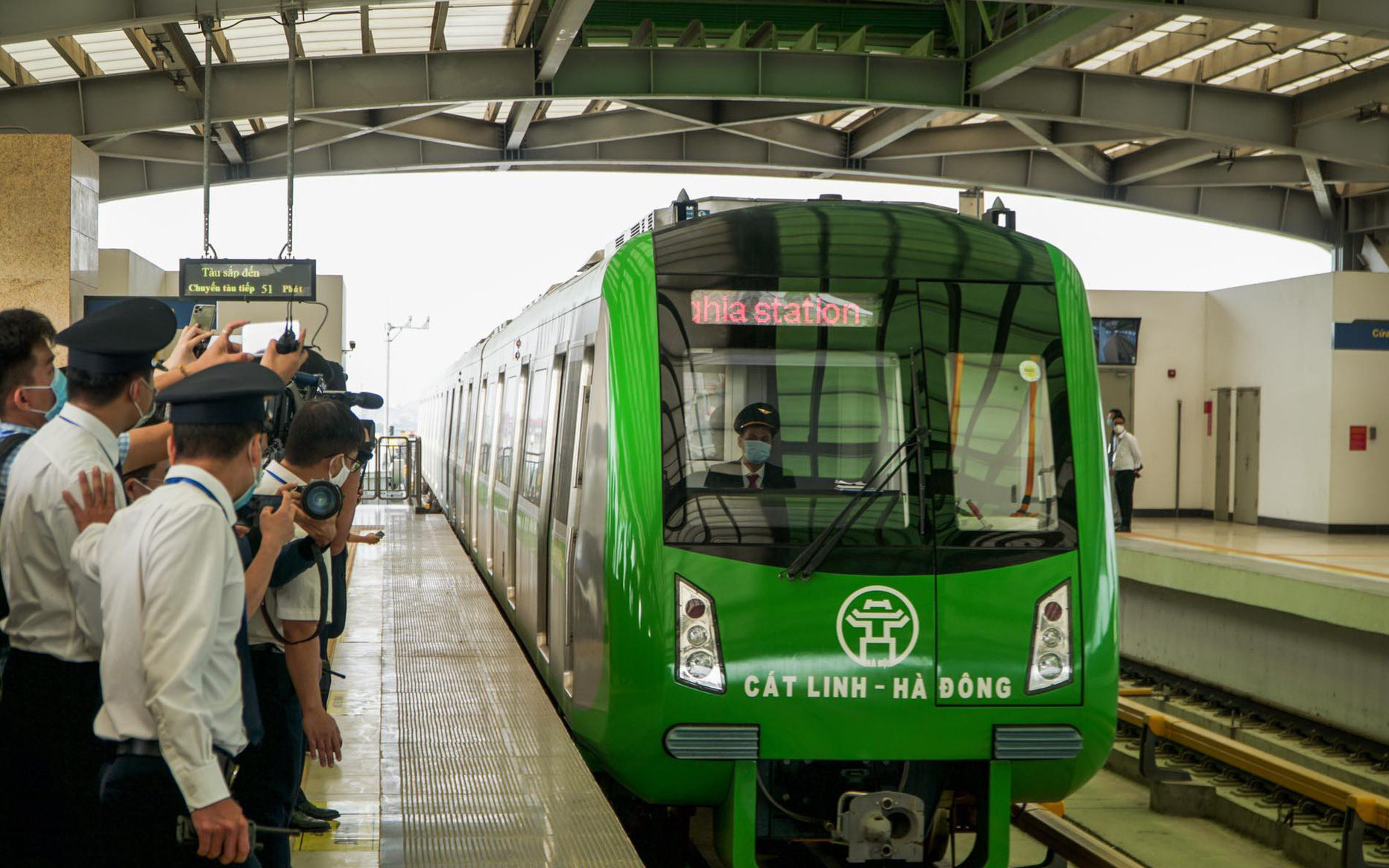 Sao phải dùng từ 'ke ga' mà không là sân ga, cửa ga, trạm chờ...- Ảnh 5. Metro Hà Nội kiến nghị chi 8 tỉ lắp tường chắn ke ga đường sắt đô thị Cát Linh - Hà Đông
