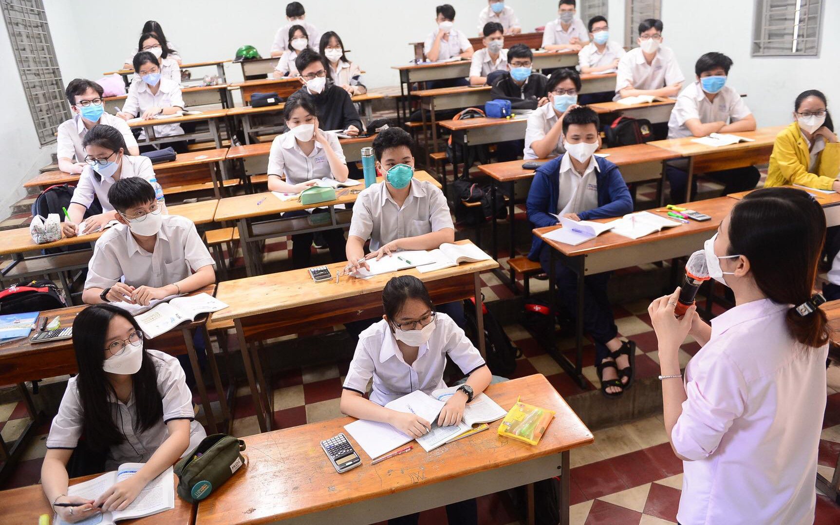 Học sinh lớp 7-12 ở Kiên Giang trở lại trường từ 7-2, được dạy phụ đạo