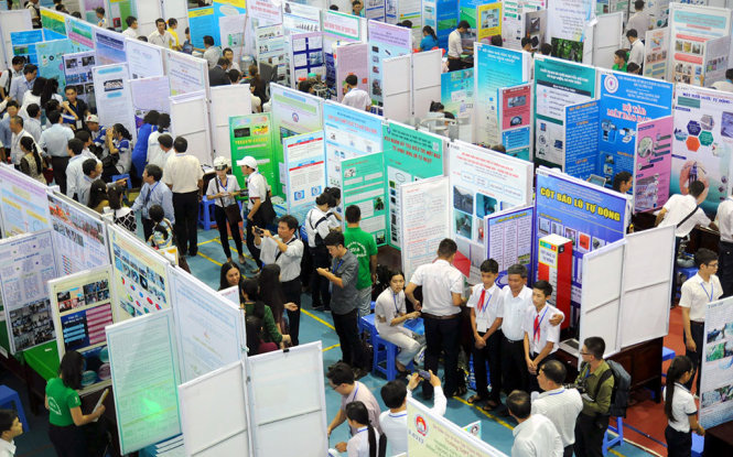 Thi khoa học kỹ thuật: Làm sao để giáo viên hết mất ngủ, học sinh thôi học thuộc lòng?