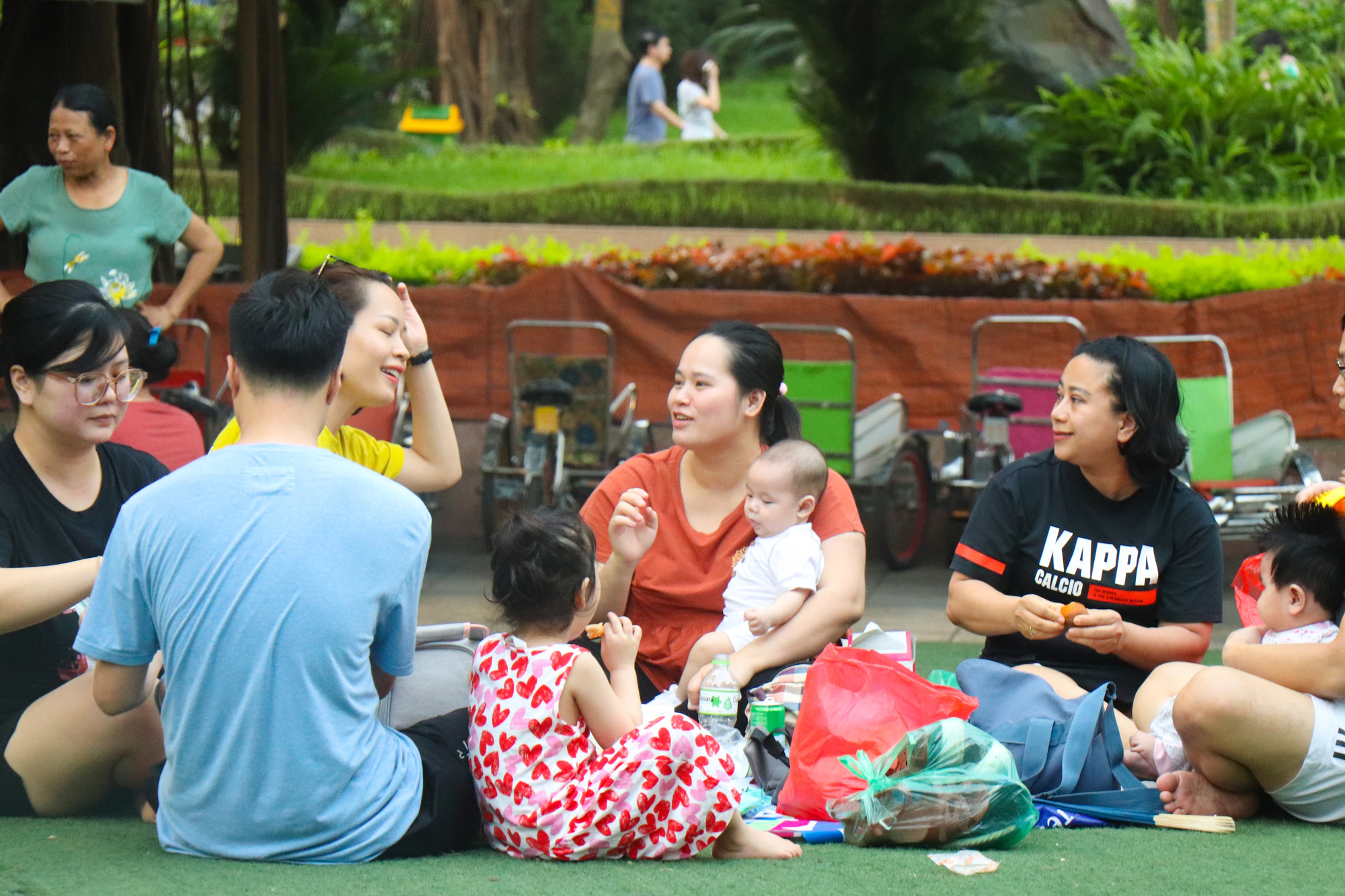 Không chỉ tới siêu thị, công viên, người dân thủ đô còn đổ tới... bảo tàng chơi lễ - Ảnh 4. Không chỉ tới siêu thị, công viên, người dân thủ đô còn đổ tới... bảo tàng chơi lễ - Ảnh 4.