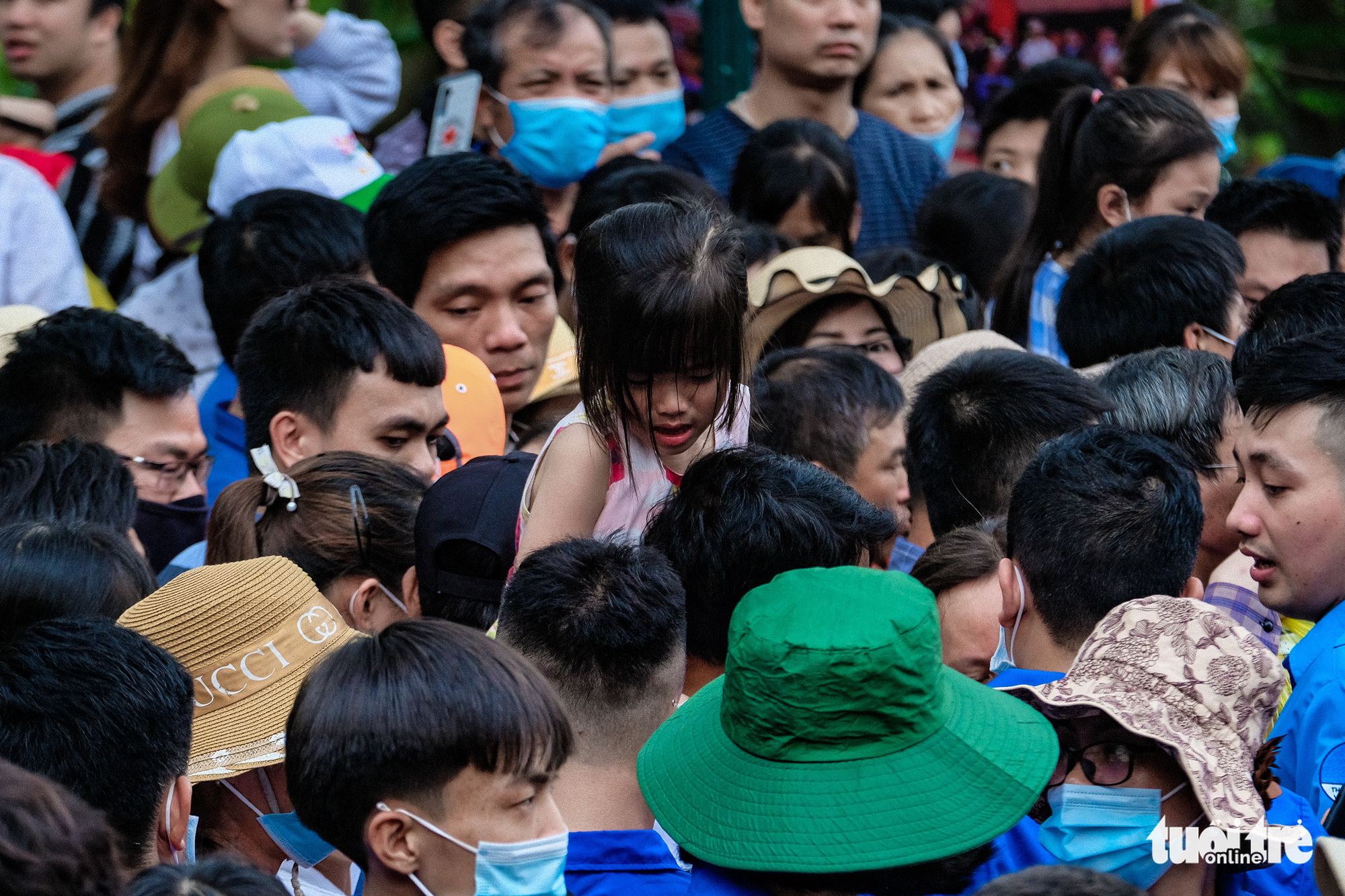 Biển người đổ về dâng lễ ở đền Hùng, Phú Thọ - Ảnh 7. Biển người đổ về dâng lễ ở đền Hùng, Phú Thọ - Ảnh 7.