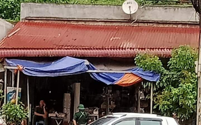 Đang ăn cơm, chồng dùng súng bắn vào giữa mặt vợ- Ảnh 3. Đang ăn cơm, chồng dùng súng bắn vào giữa mặt vợ- Ảnh 3.