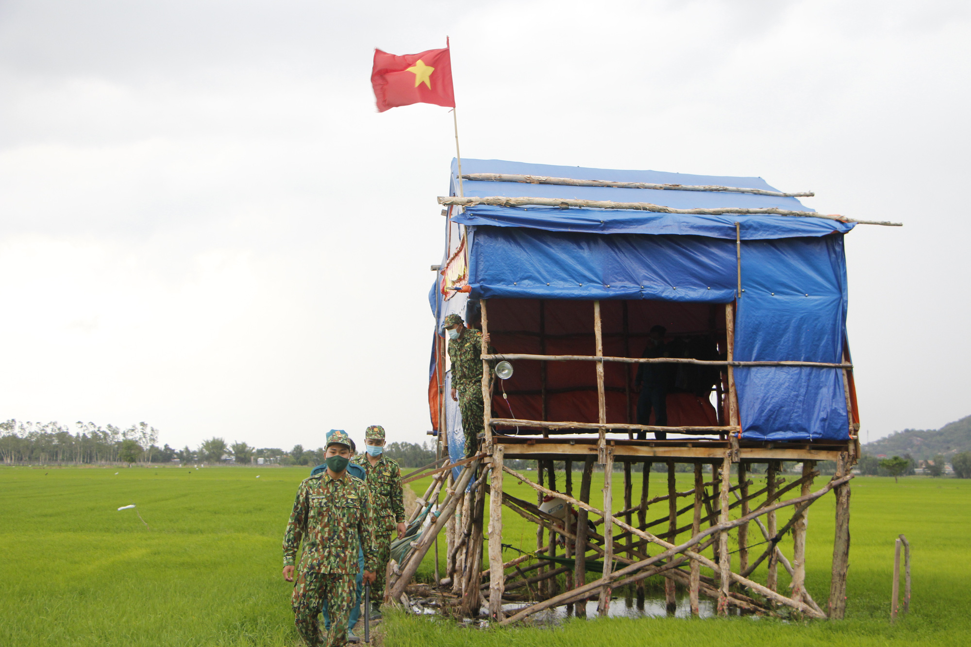 Người canh biên giới Tây Nam: Đêm nay anh em ta thức trắng - Ảnh 3.