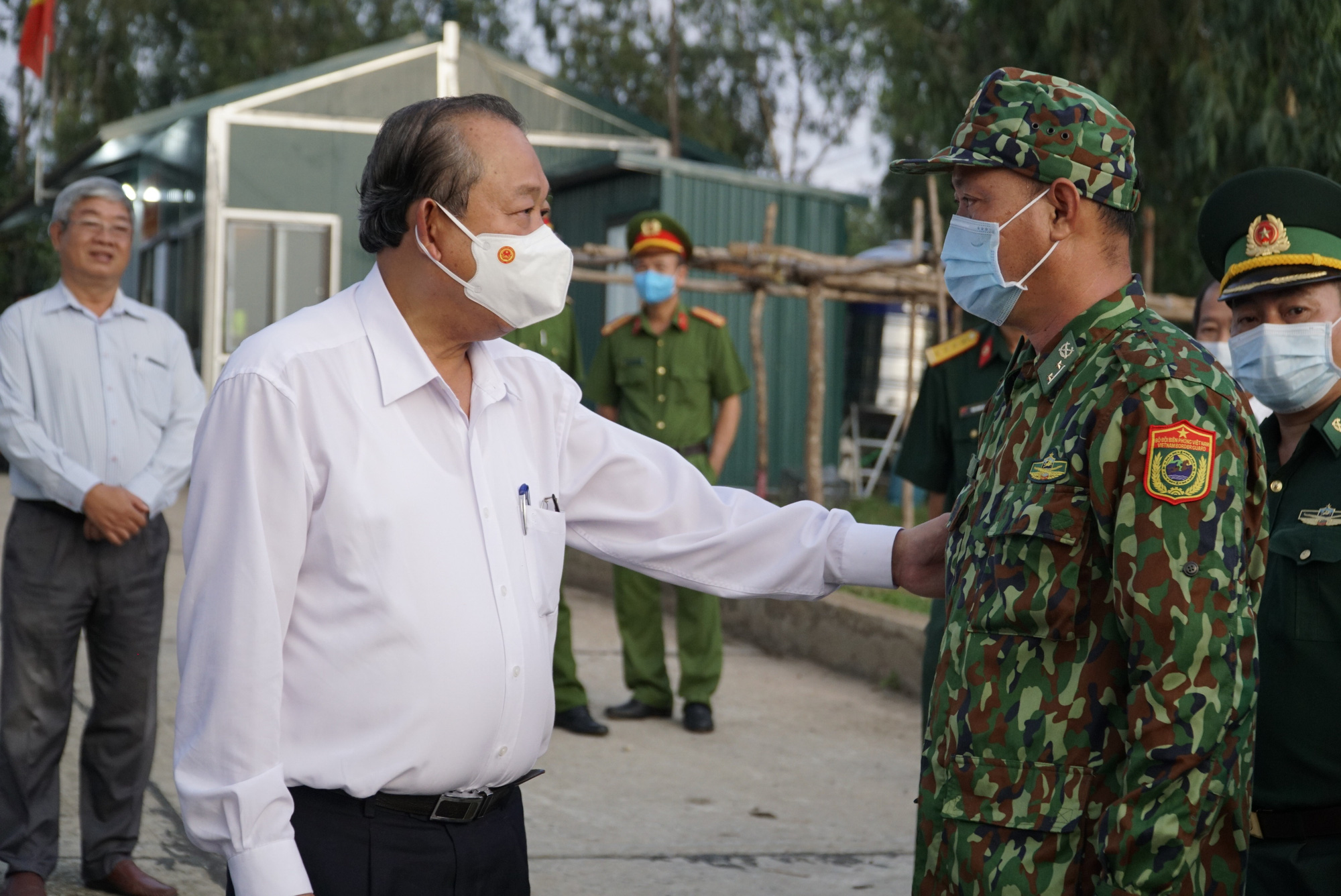 Đồng Tháp nâng mức cảnh báo COVID-19 cao nhất, không để bị động, bất ngờ - Ảnh 2.