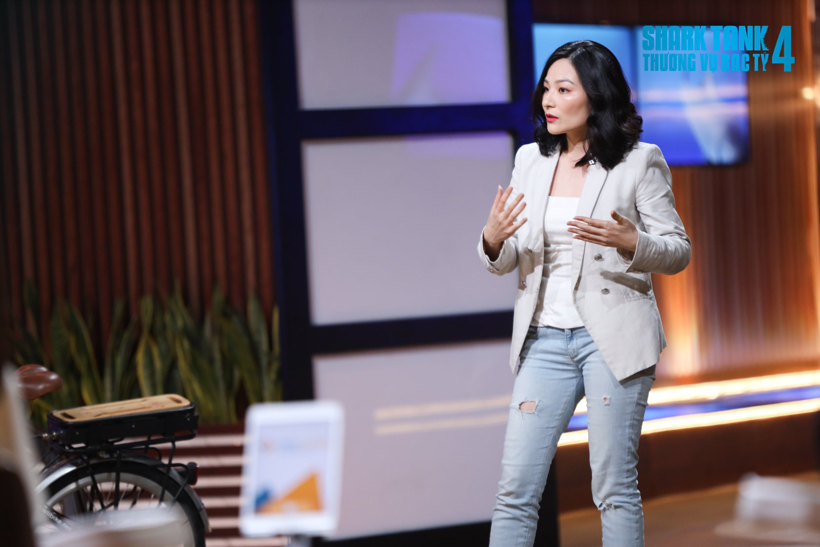 CEO Thu Hằng của Shark Tank: Phụ nữ hãy tự trao cho mình quyền bình đẳng - Ảnh 1. CEO Thu Hằng của Shark Tank: Phụ nữ hãy tự trao cho mình quyền bình đẳng - Ảnh 1.