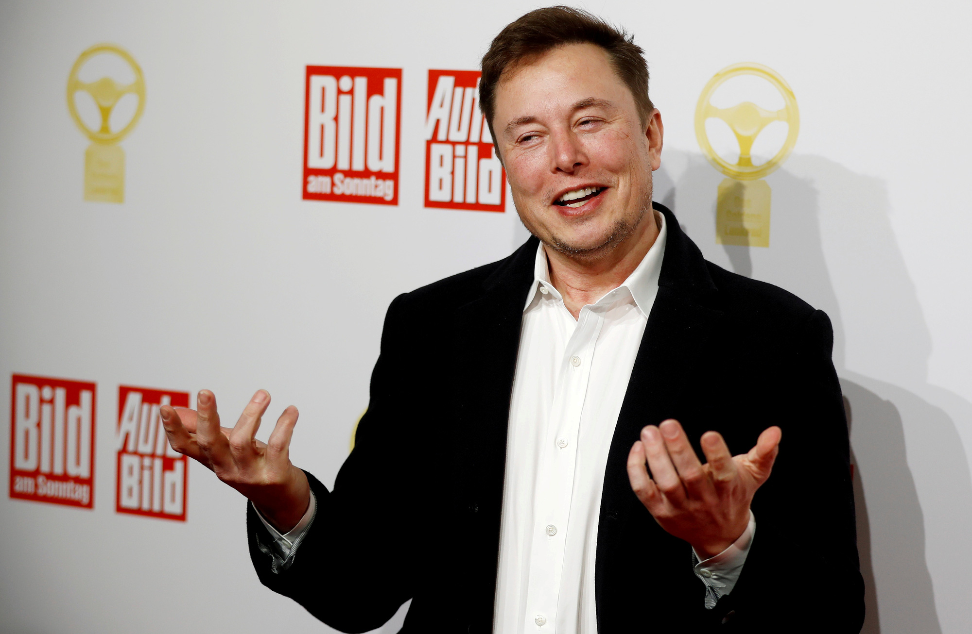 Chỉ một chữ trên Twitter, tỉ phú Elon Musk khiến Bitcoin rớt giá 8% - Ảnh 1. Chỉ một chữ trên Twitter, tỉ phú Elon Musk khiến Bitcoin rớt giá 8% - Ảnh 1.