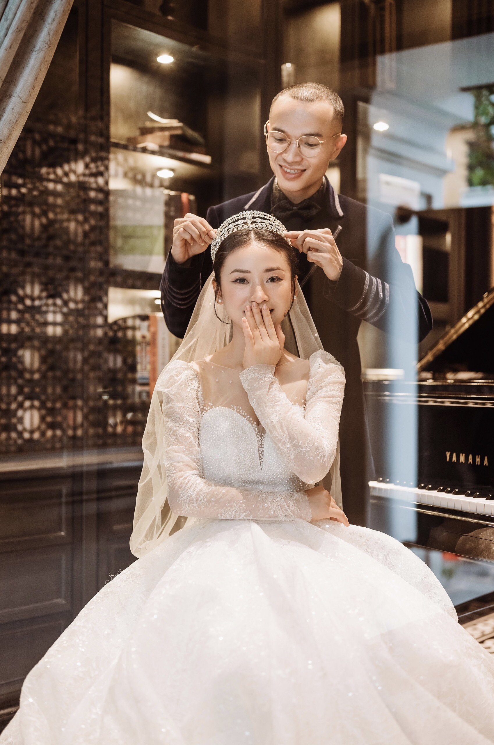 Mừng mừng tủi tủi làm đám cưới qua... điện thoại - Ảnh 1. Mừng mừng tủi tủi làm đám cưới qua... điện thoại - Ảnh 1.