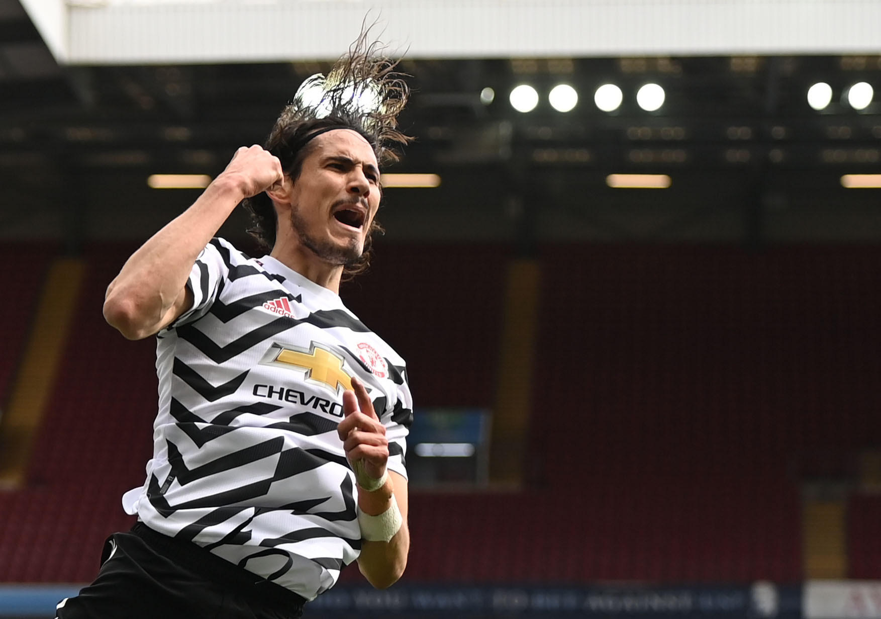 Man Utd níu kéo hi vọng vô địch sau chiến thắng ngược trước Aston Villa - Ảnh 4. Man Utd níu kéo hi vọng vô địch sau chiến thắng ngược trước Aston Villa - Ảnh 4.