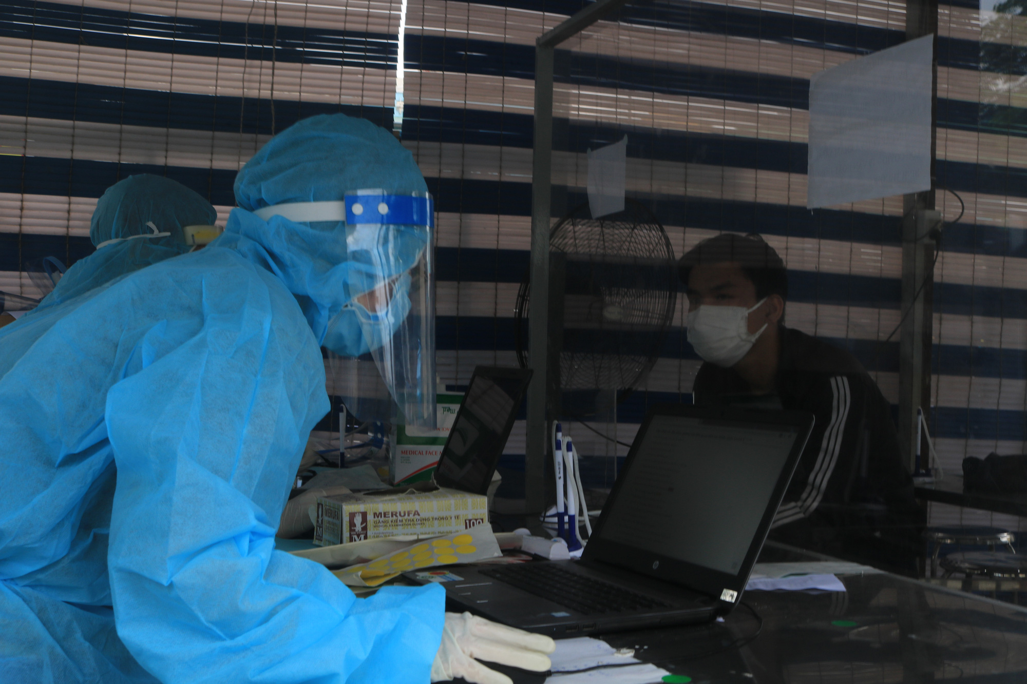 TP.HCM: Buộc khai báo y tế điện tử ở phòng khám tư - Ảnh 1. TP.HCM: Buộc khai báo y tế điện tử ở phòng khám tư - Ảnh 1.