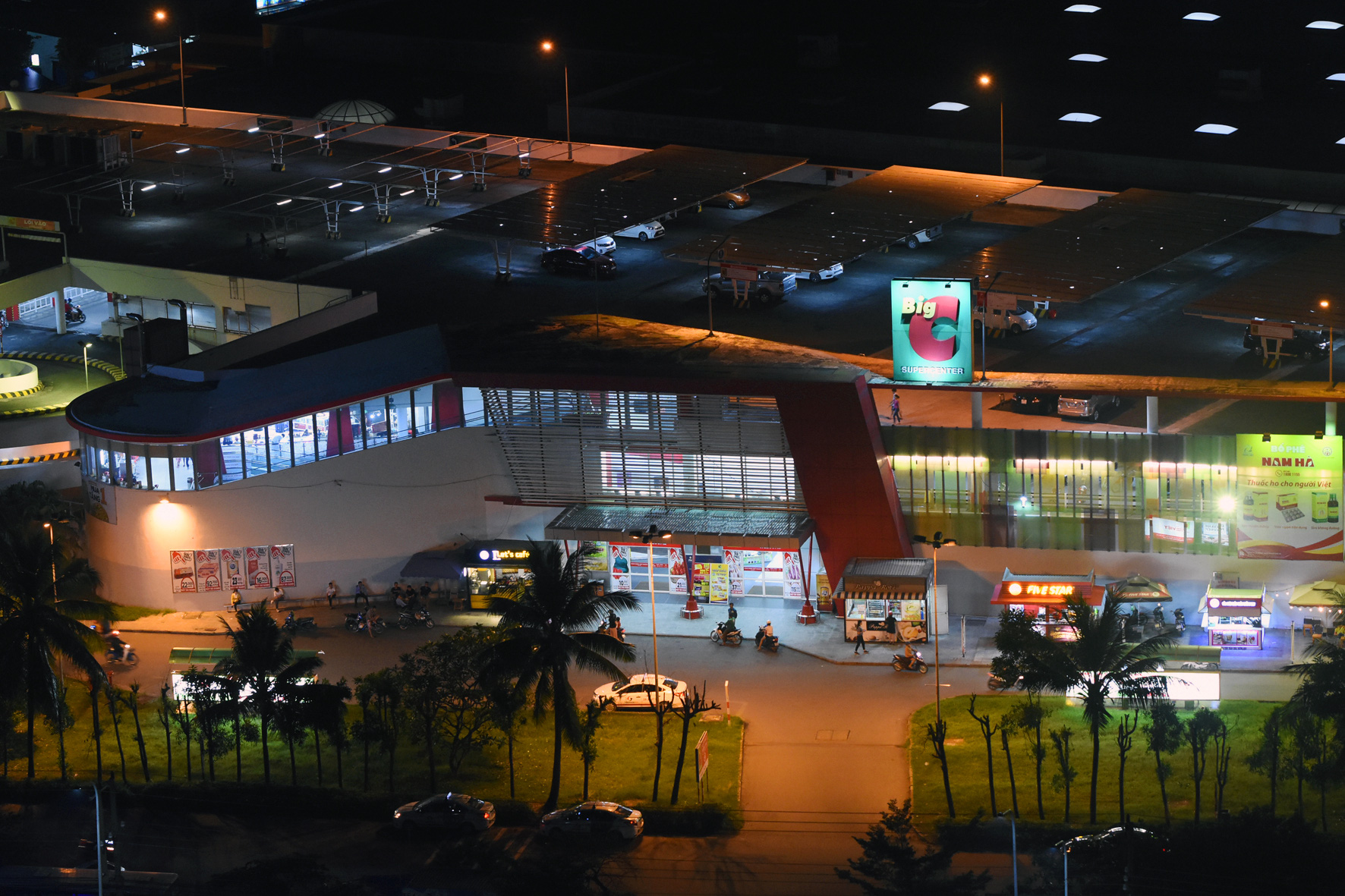 5h sáng 17-6, hỏa tốc cách ly siêu thị Big C Đồng Nai, Biên Hòa họp khẩn - Ảnh 1.