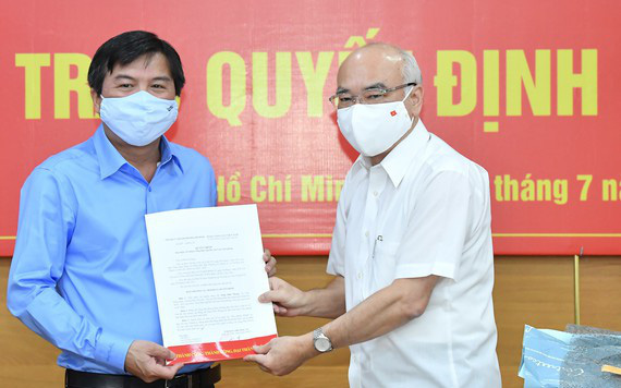Ông Tăng Hữu Phong làm phó Ban Tuyên giáo Thành ủy TP.HCM- Ảnh 3. Ông Tăng Hữu Phong làm tổng biên tập báo Sài Gòn Giải Phóng