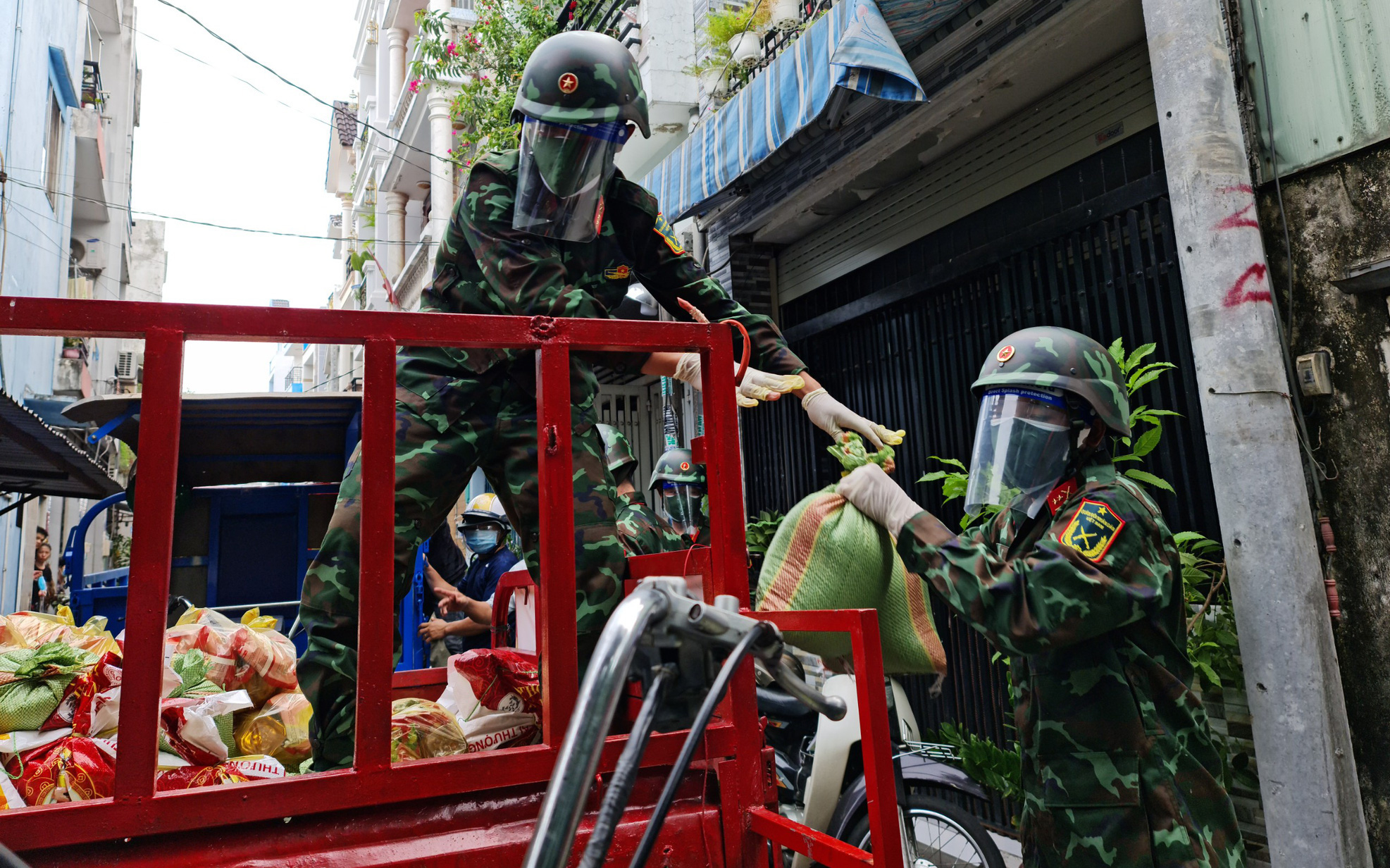 "Chỉ cần chia sẻ lòng nhân ái, sẽ có hàng triệu đồng bào thêm cơm ăn, thuốc uống"