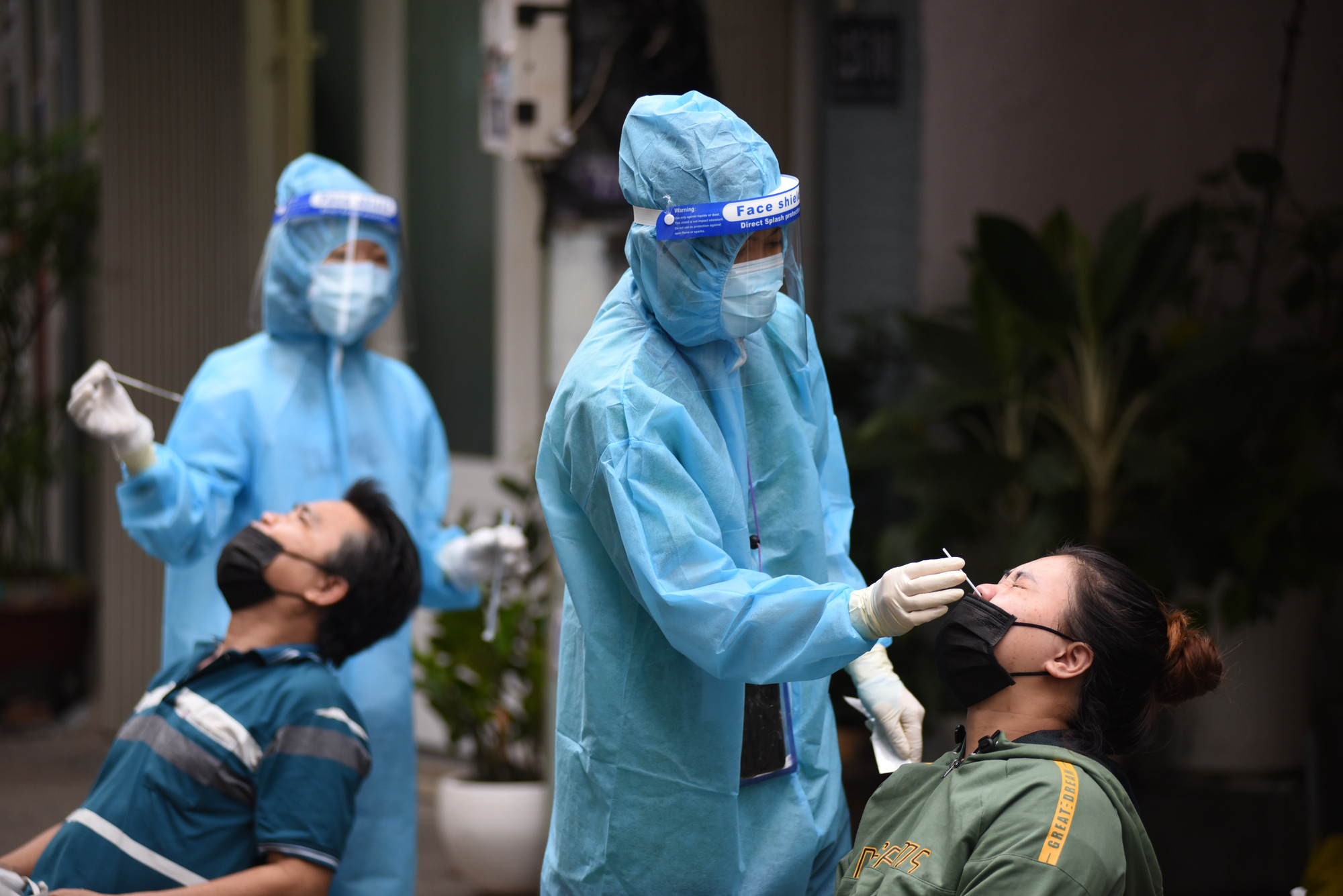 Tin sáng 3-1: Cả nước gần 6.400 bệnh nhân COVID-19 nặng, số ca mới ở Hà Nội vẫn tăng - Ảnh 4.