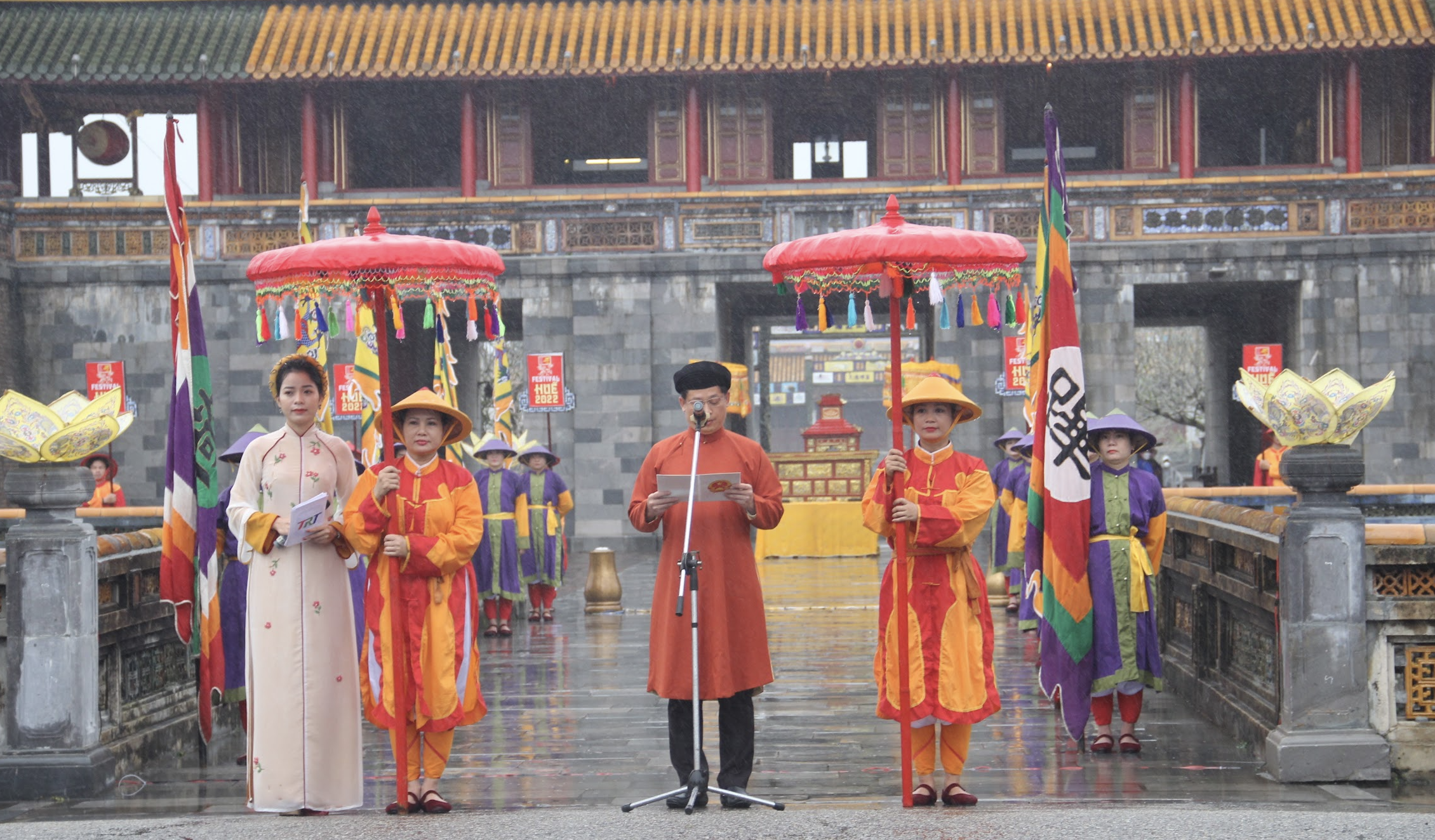 Lễ Ban sóc mở màn cho Festival Huế 2022 - Ảnh 2. Lễ Ban sóc mở màn cho Festival Huế 2022 - Ảnh 2.
