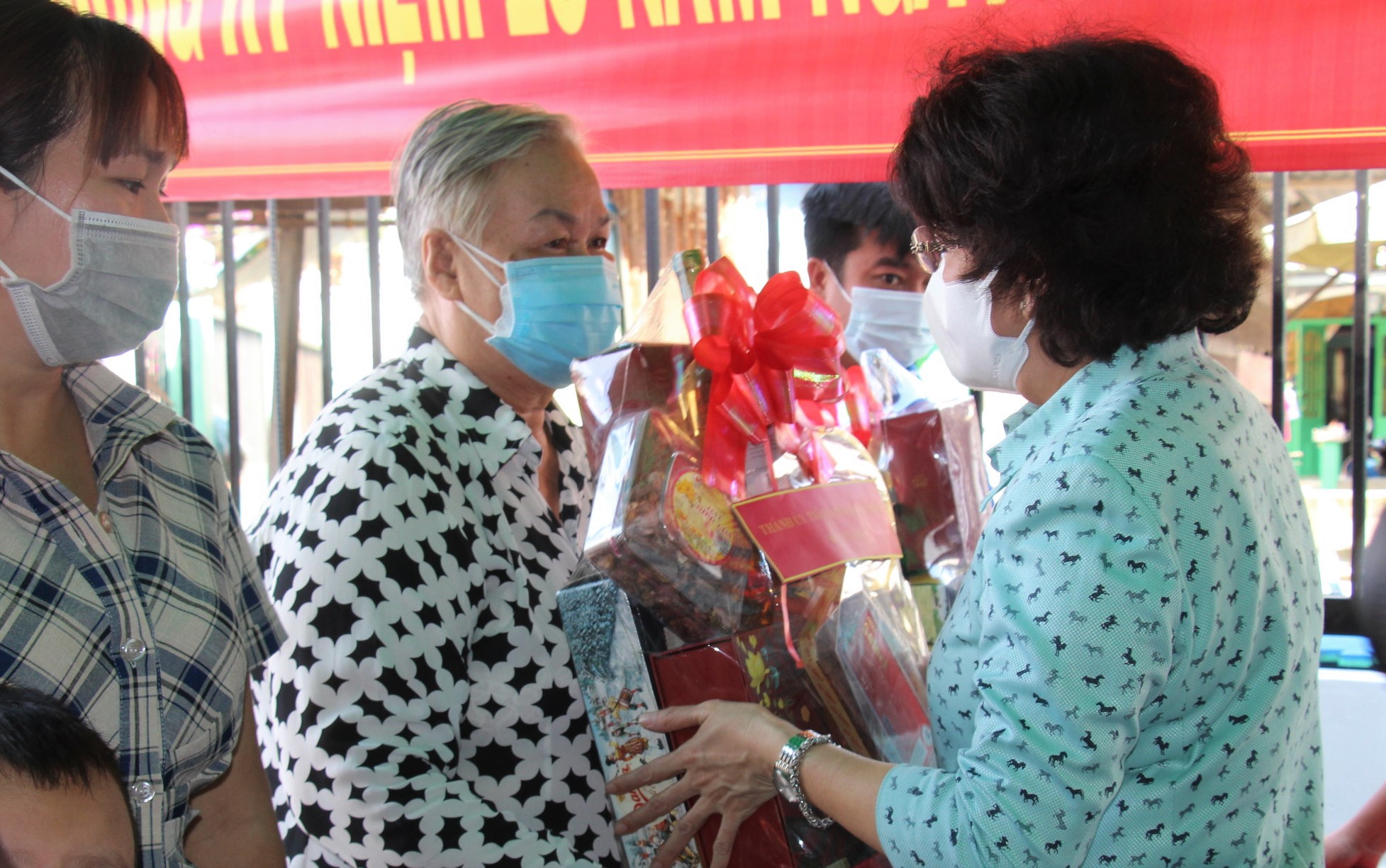 Vượt khó đại dịch, quận 7 khánh thành 14 công trình kịp cho dân đón Tết - Ảnh 3. Vượt khó đại dịch, quận 7 khánh thành 14 công trình kịp cho dân đón Tết - Ảnh 3.