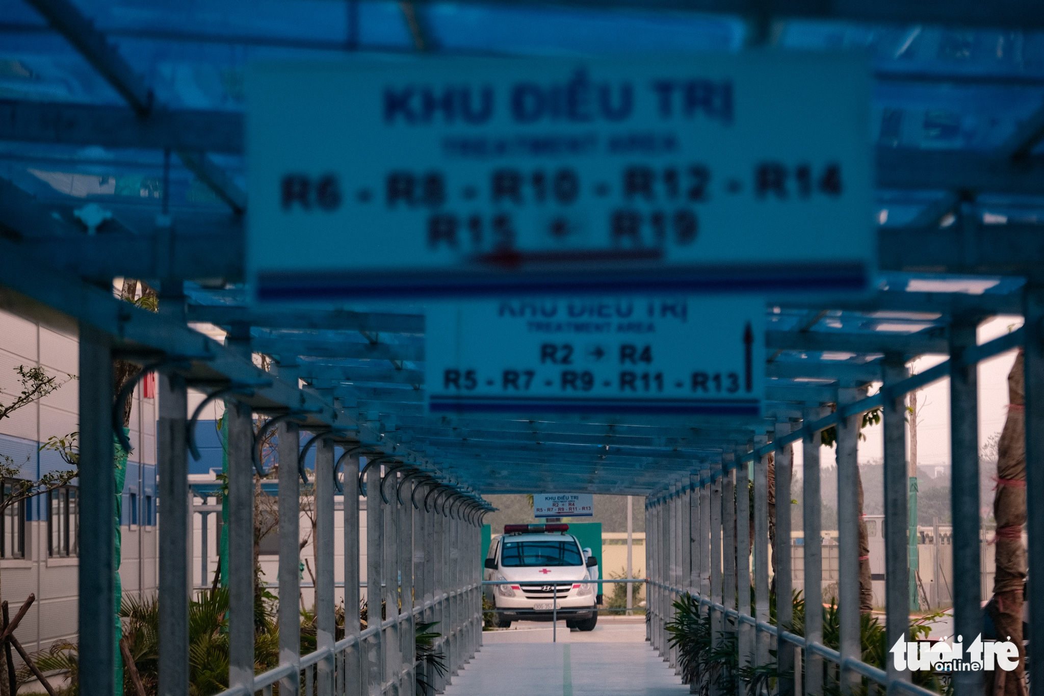 Trong khu điều trị bệnh nhân COVID-19 nguy kịch: Ai cũng quen vất vả, nhưng thương lắm - Ảnh 2. Trong khu điều trị bệnh nhân COVID-19 nguy kịch: Ai cũng quen vất vả, nhưng thương lắm - Ảnh 2.