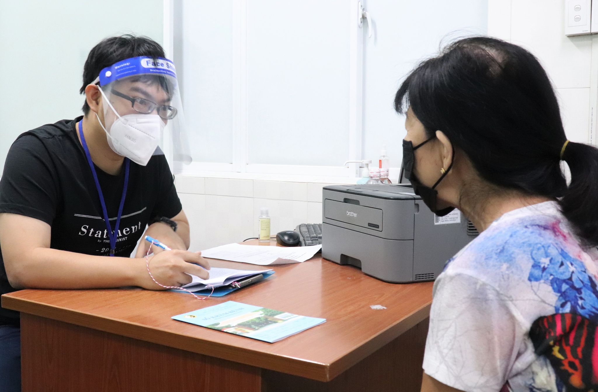 Nỗi khổ của bệnh nhân hậu COVID-19: Bỗng dưng xấu đi, người đau nhức - Ảnh 2. Nỗi khổ của bệnh nhân hậu COVID-19: Bỗng dưng xấu đi, người đau nhức - Ảnh 2.
