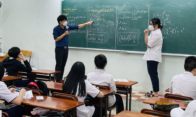 Nhiều trường học ở TP.HCM tung chiêu để đảm bảo học sinh an toàn khi học trực tiếp - Ảnh 1. Nhiều trường học ở TP.HCM tung chiêu để đảm bảo học sinh an toàn khi học trực tiếp - Ảnh 1.