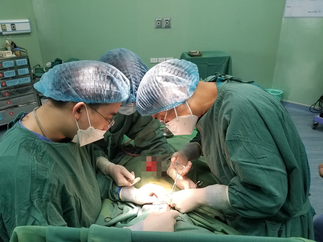 Cấp cứu kịp thời bé trai nuốt 25 viên bi nam châm - Ảnh 1. Cấp cứu kịp thời bé trai nuốt 25 viên bi nam châm - Ảnh 1.