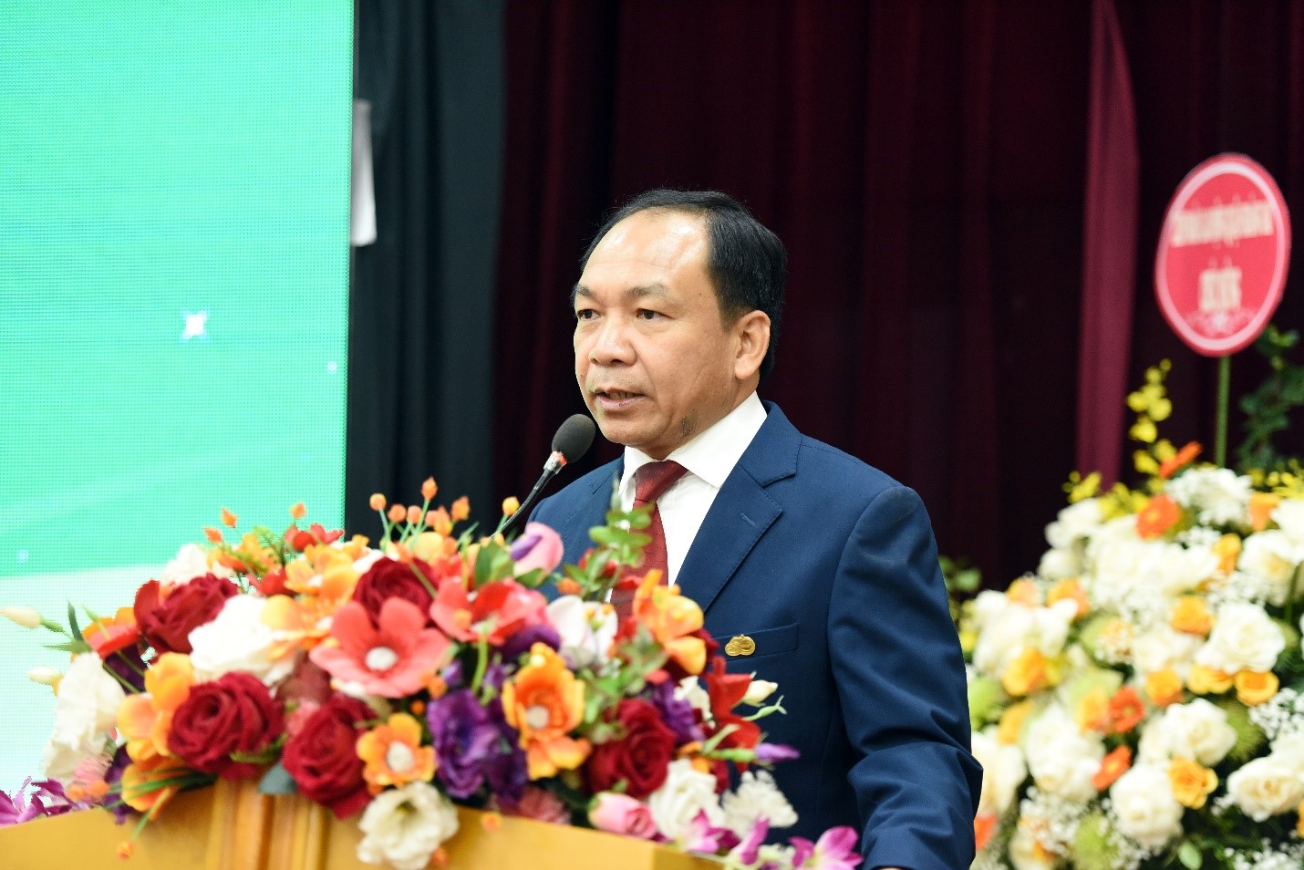 Traphaco 50 năm: Có lòng tin sẽ đi được xa hơn - Ảnh 1. Traphaco 50 năm: Có lòng tin sẽ đi được xa hơn - Ảnh 1.