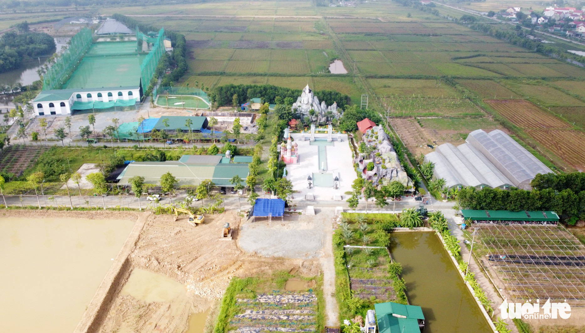 Báo cáo lên tỉnh hướng xử lý sai phạm tại dự án nuôi cá nhưng xây sân tập golf - Ảnh 1.
