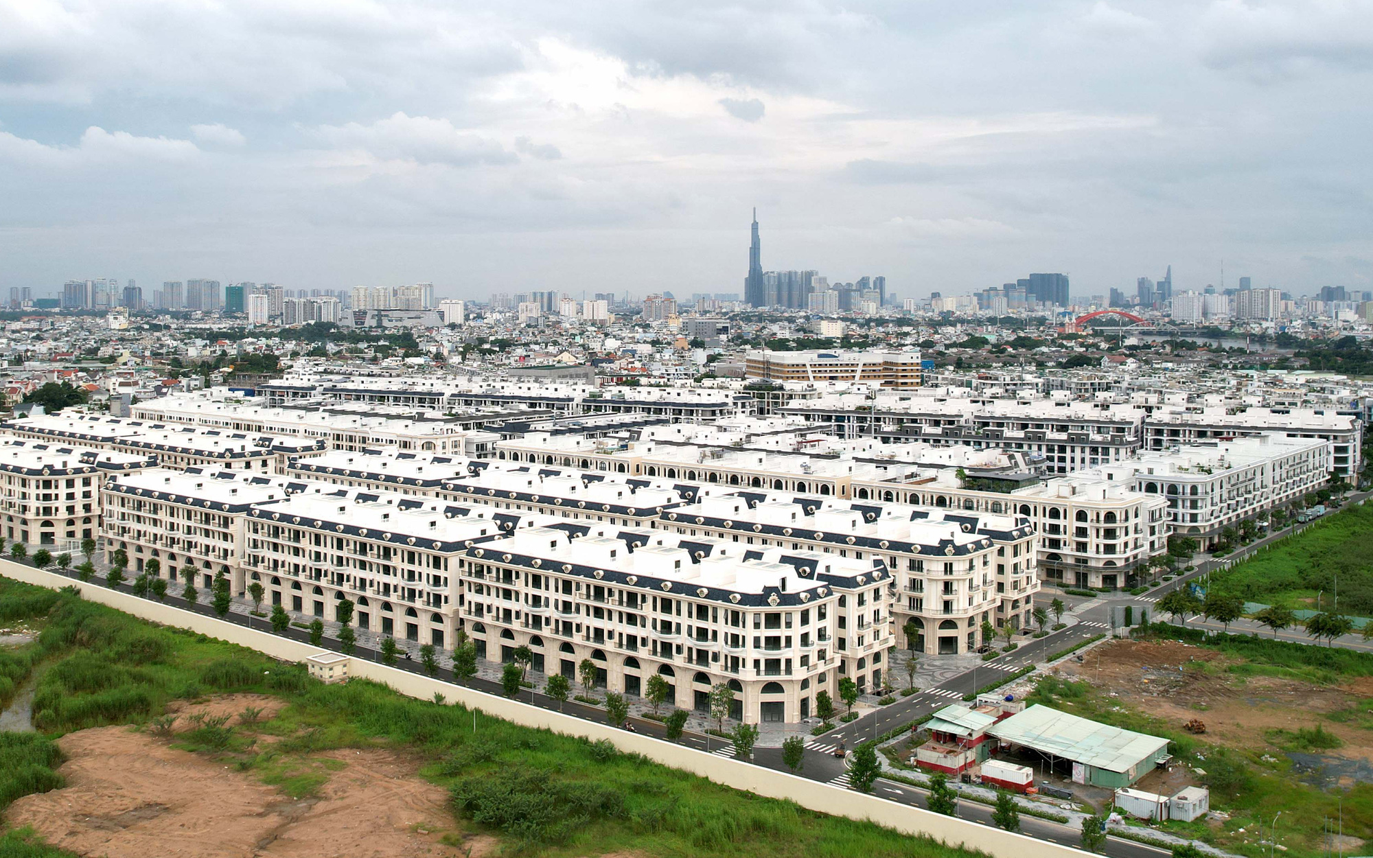 ‘Gam màu’ nào cho thị trường bất động sản 2023?