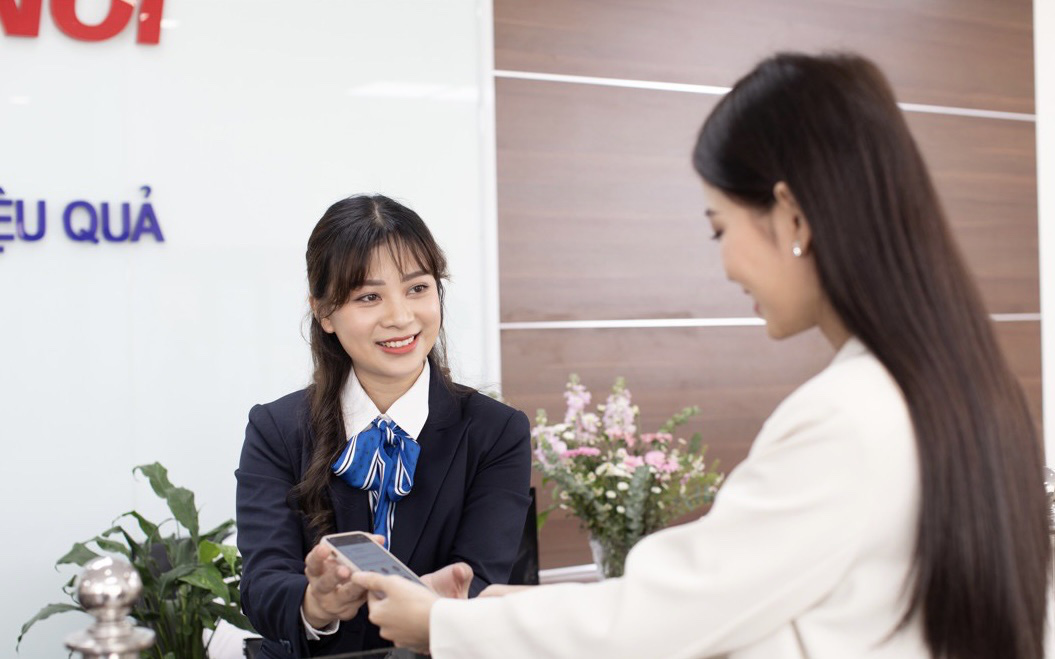 Cách nhận thông báo tiền điện tự động để khỏi lo cắt điện- Ảnh 2. EVNHANOI: 100% khách hàng thanh toán tiền điện không dùng tiền mặt