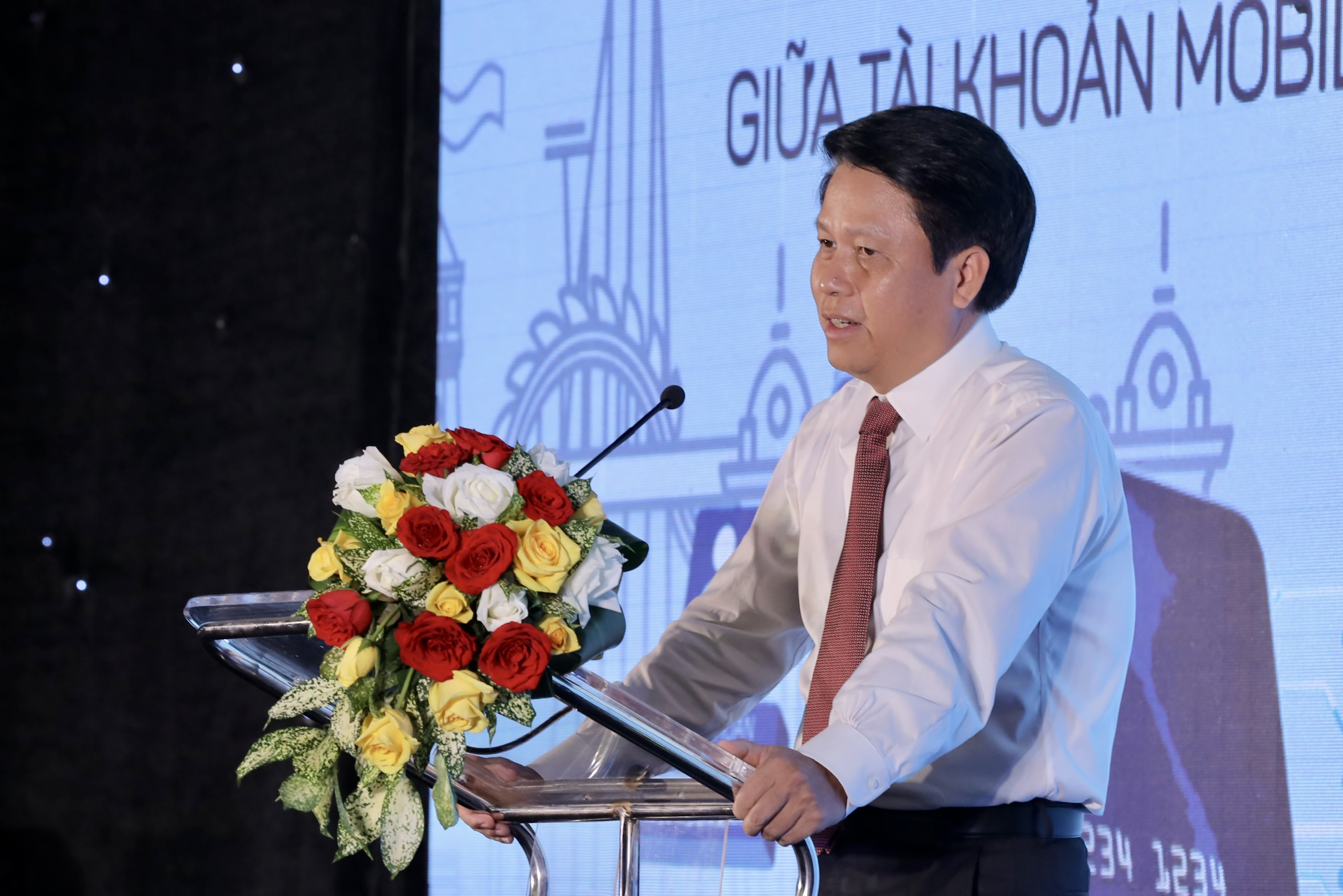 Chính thức được chuyển tiền từ tài khoản mobile money sang tài khoản ngân hàng - Ảnh 1. Chính thức được chuyển tiền từ tài khoản mobile money sang tài khoản ngân hàng - Ảnh 1.