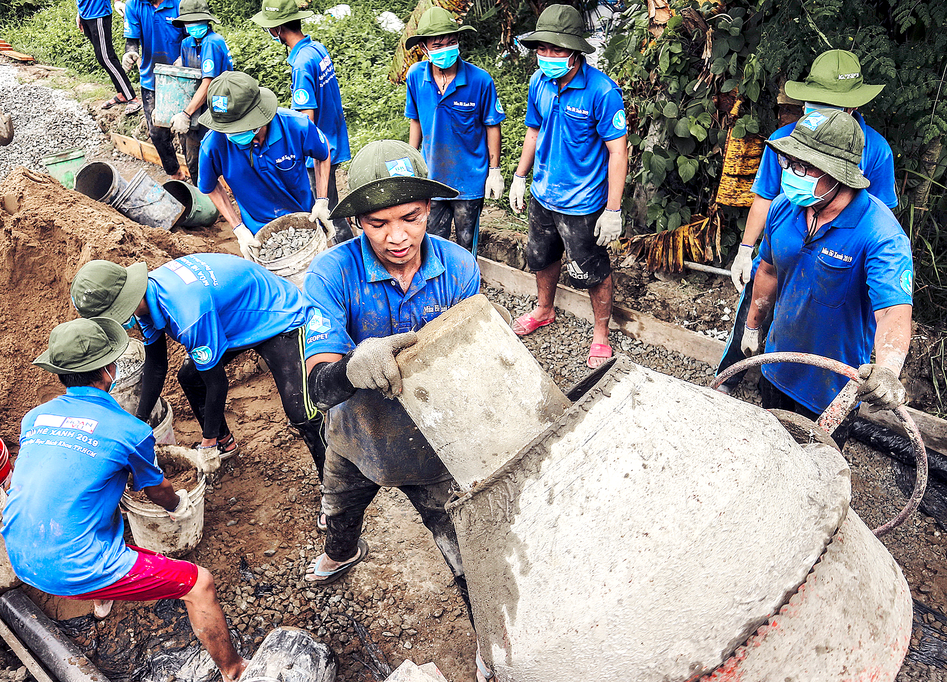 Sống cùng, trẻ cùng bước chân thanh niên - Ảnh 14.