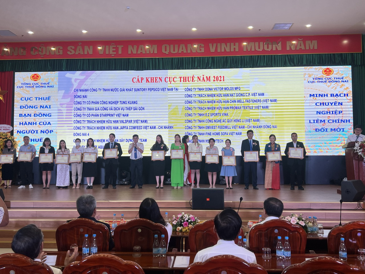 Suntory PepsiCo khẳng định giá trị bền vững trong ngành đồ uống - Ảnh 2. Suntory PepsiCo khẳng định giá trị bền vững trong ngành đồ uống - Ảnh 2.