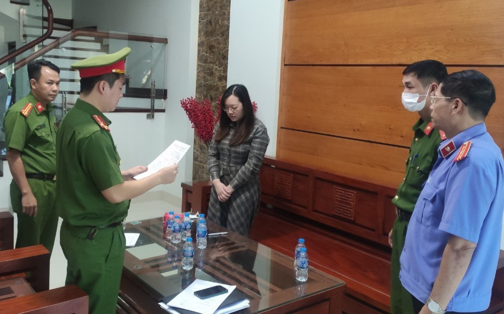 Nói dối bán 