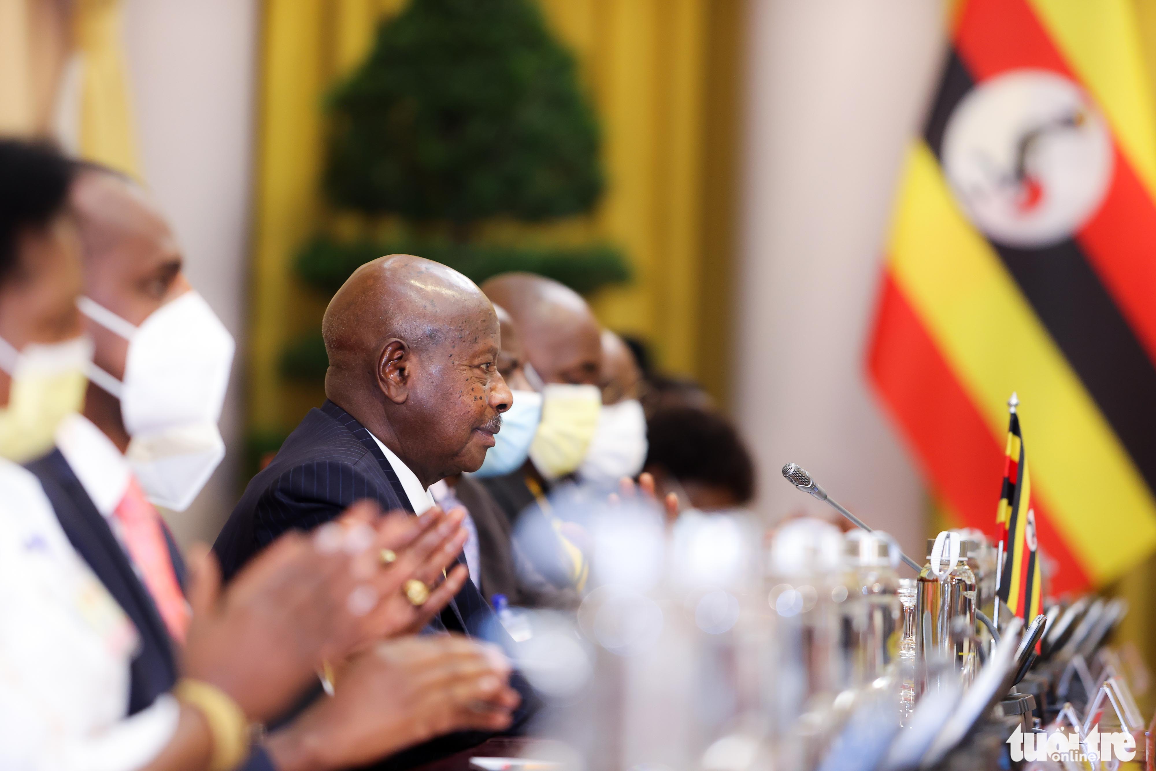 Chủ tịch nước đón và hội đàm với Tổng thống Uganda Yoweri Museveni - Ảnh 4.