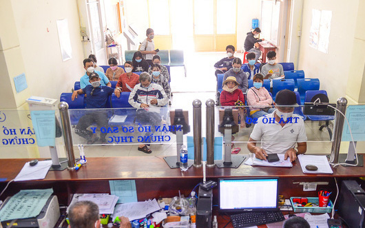 TP.HCM sẽ thi tuyển 3 phó giám đốc sở- Ảnh 2. Cán bộ, công chức, viên chức tỉnh khác có thể thi tuyển làm lãnh đạo, quản lý tại TP.HCM