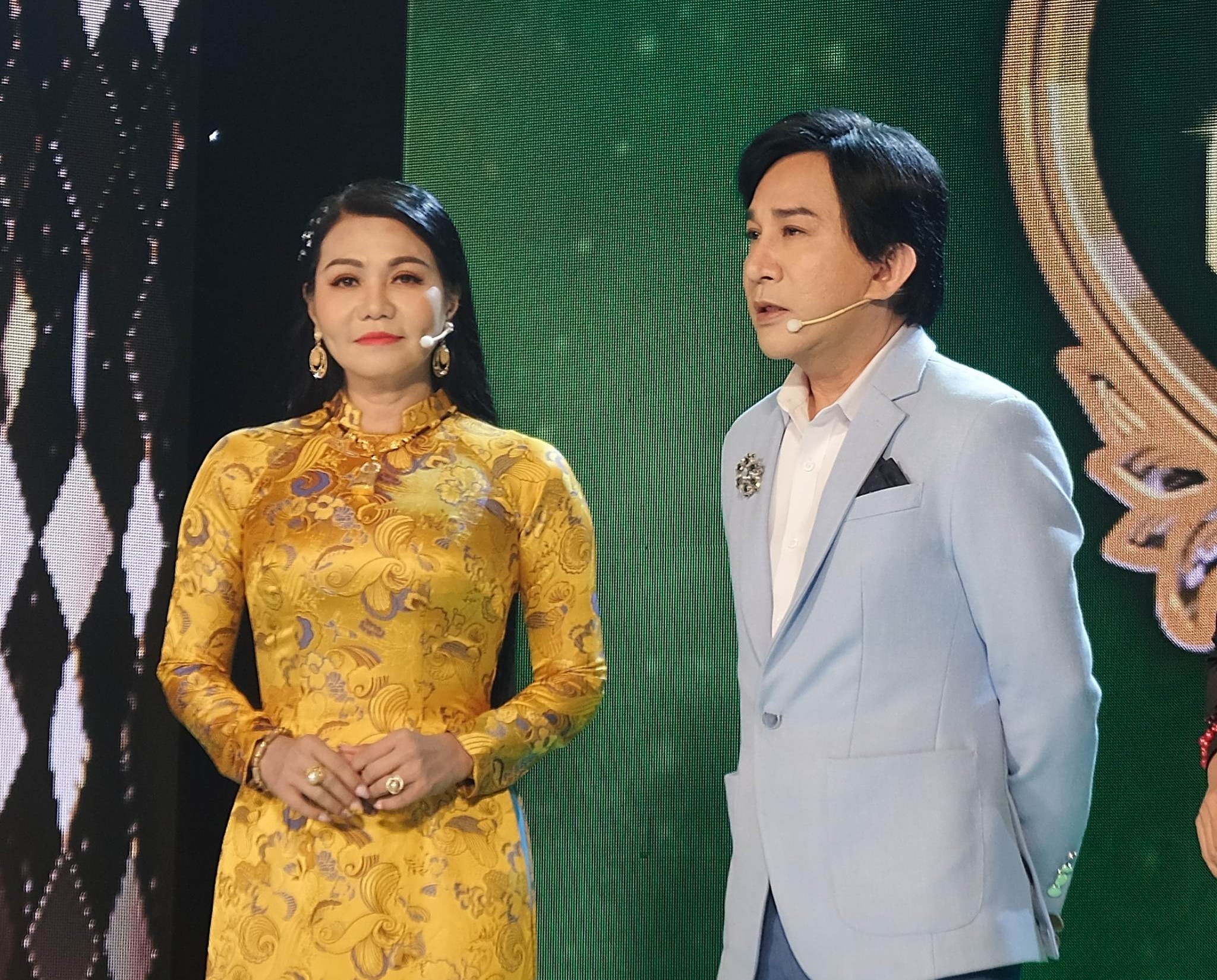 ニュースウォッチ - 週末に耳を傾ける: 1 泊 2 日の帰国、ピ・フンは市場でヨーグルトを販売することを恐れていません - 写真 8. ニュースウォッチ - 週末に耳を傾ける: 1 泊 2 日の帰国、ピ・フンは市場でヨーグルトを販売することを恐れていません - 写真 8.