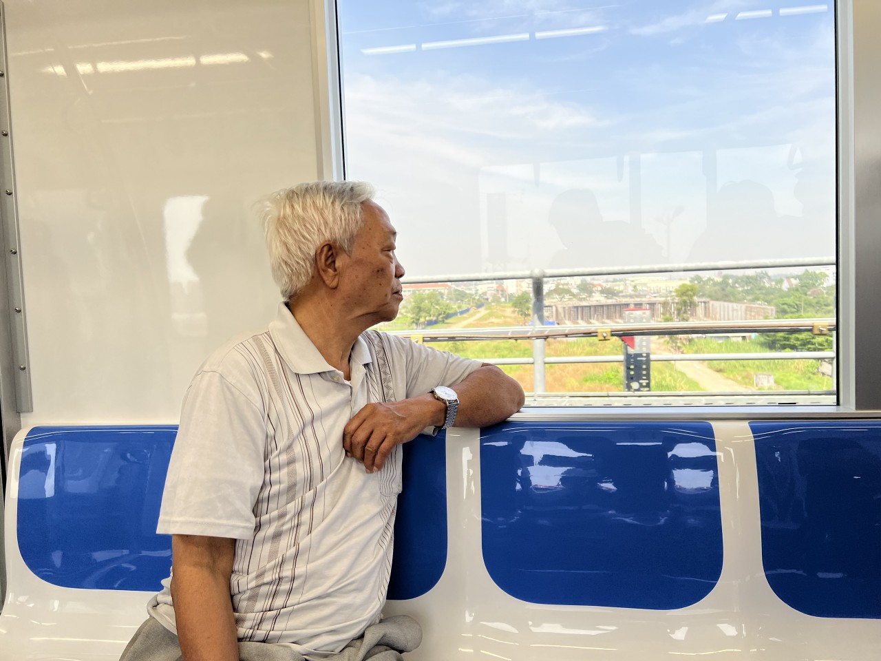 試験走行のために正式に配備されたメトロトレイン1号 - 写真5. 試験走行のために正式に配備されたメトロトレイン1号 - 写真5.