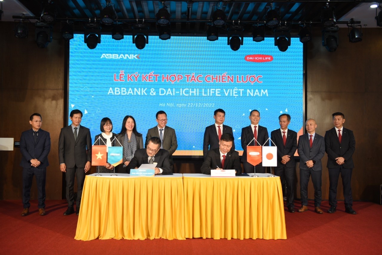 ABBank và Dai-ichi Life Việt Nam ký kết chiến lược - Ảnh 1.